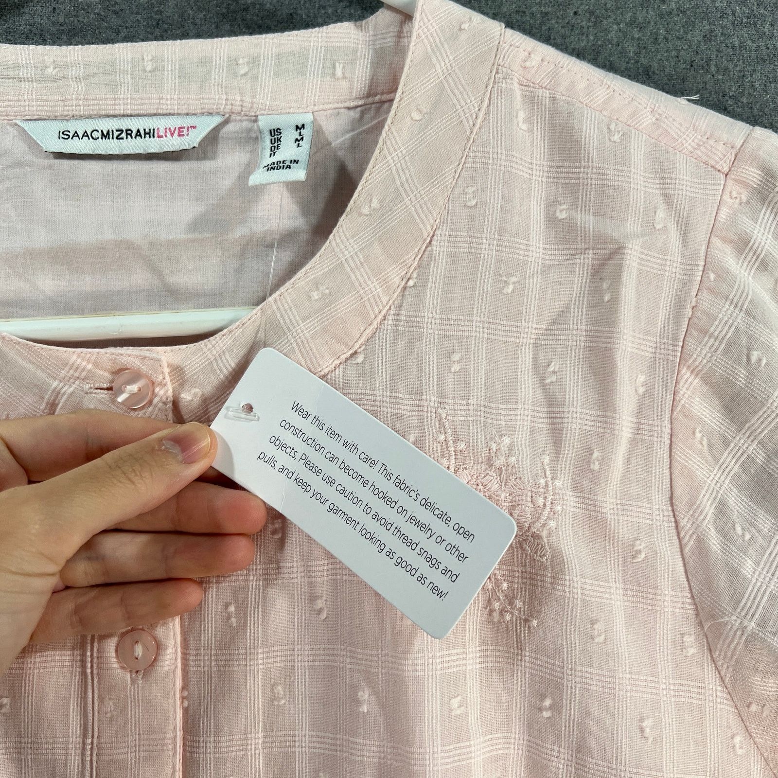 Isaac Mizrahi Isaac Mizrahi LIVE! Embroidered Textured Blouse Size M / US 6-8 / IT 42-44 - 4 Thumbnail