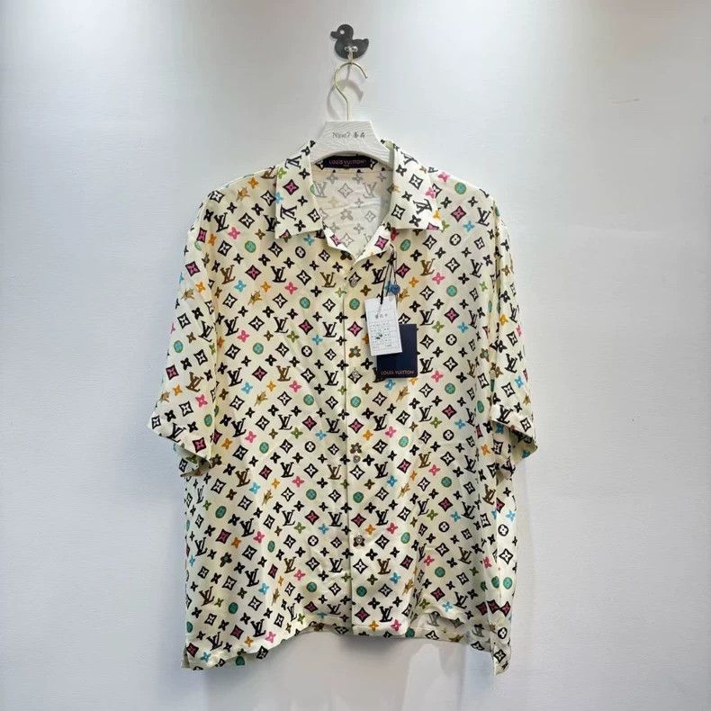 Louis Vuitton Louis Vuitton Full print shirt Size US S / EU 44-46 / 1 - 1 Thumbnail