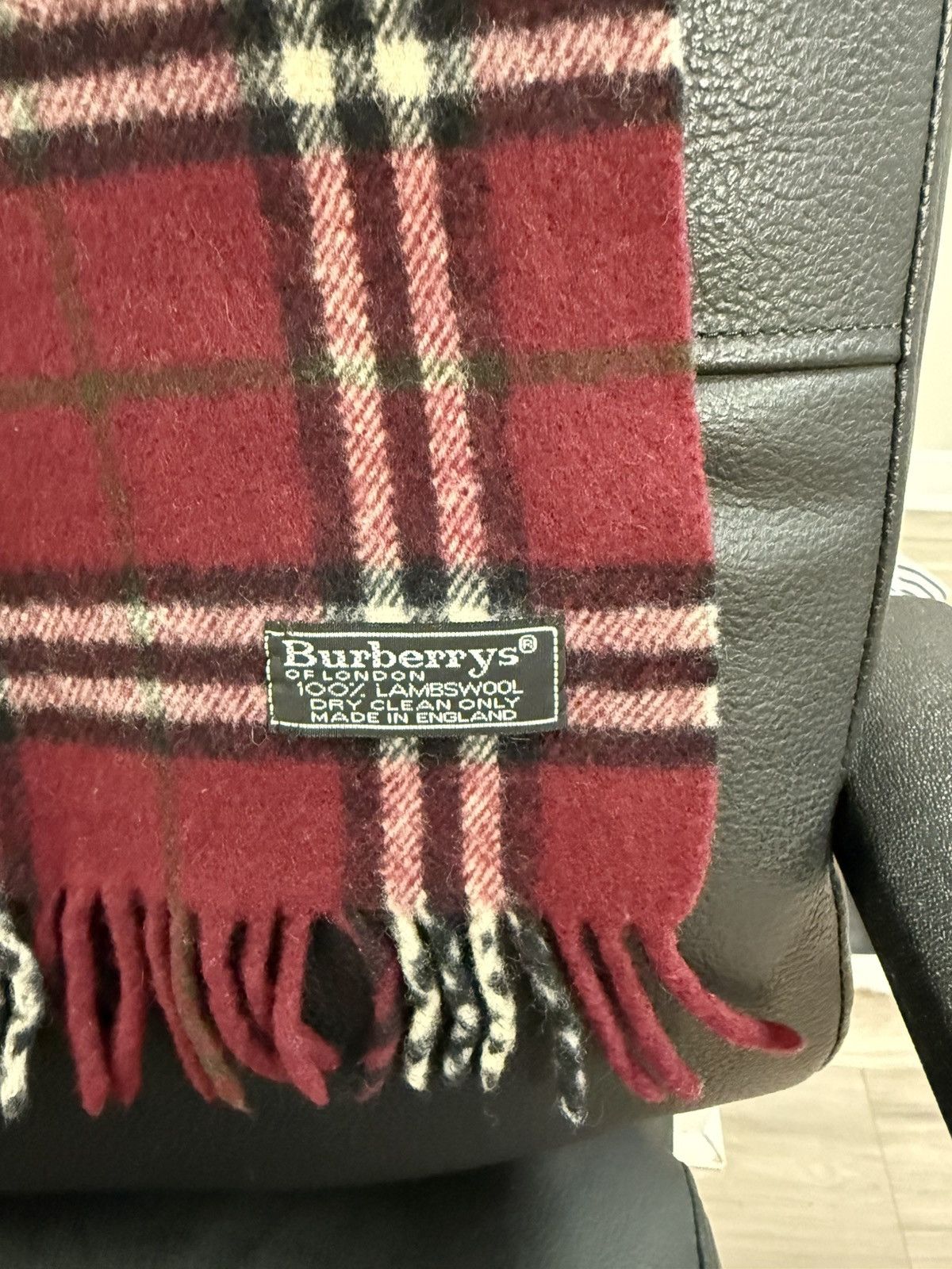 Burberry Burberry Lambswool Burgundy Scarf Size ONE SIZE - 2 Thumbnail