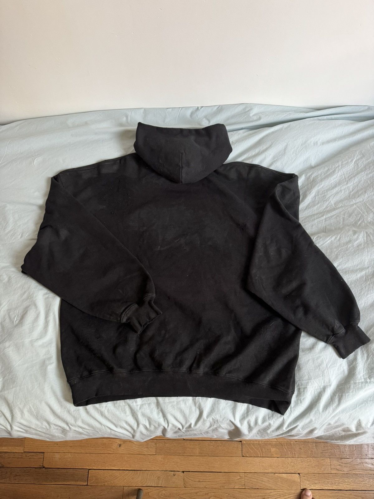 Balenciaga Balenciaga graffiti hoodie Size US L / EU 52-54 / 3 - 9 Thumbnail
