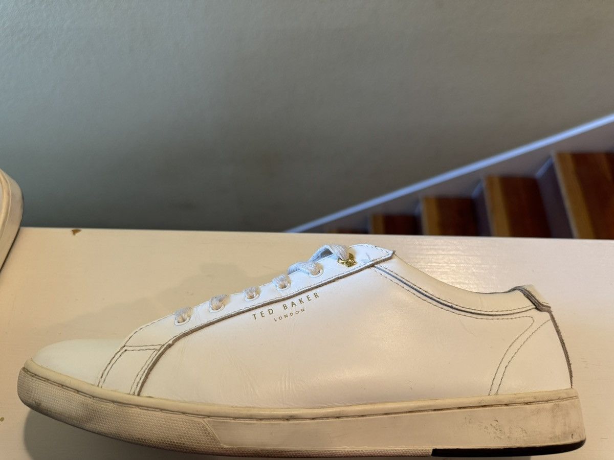Ted Baker Ted Baker Sneaker White with Gold accents Size US 11 / EU 44 - 7 Thumbnail