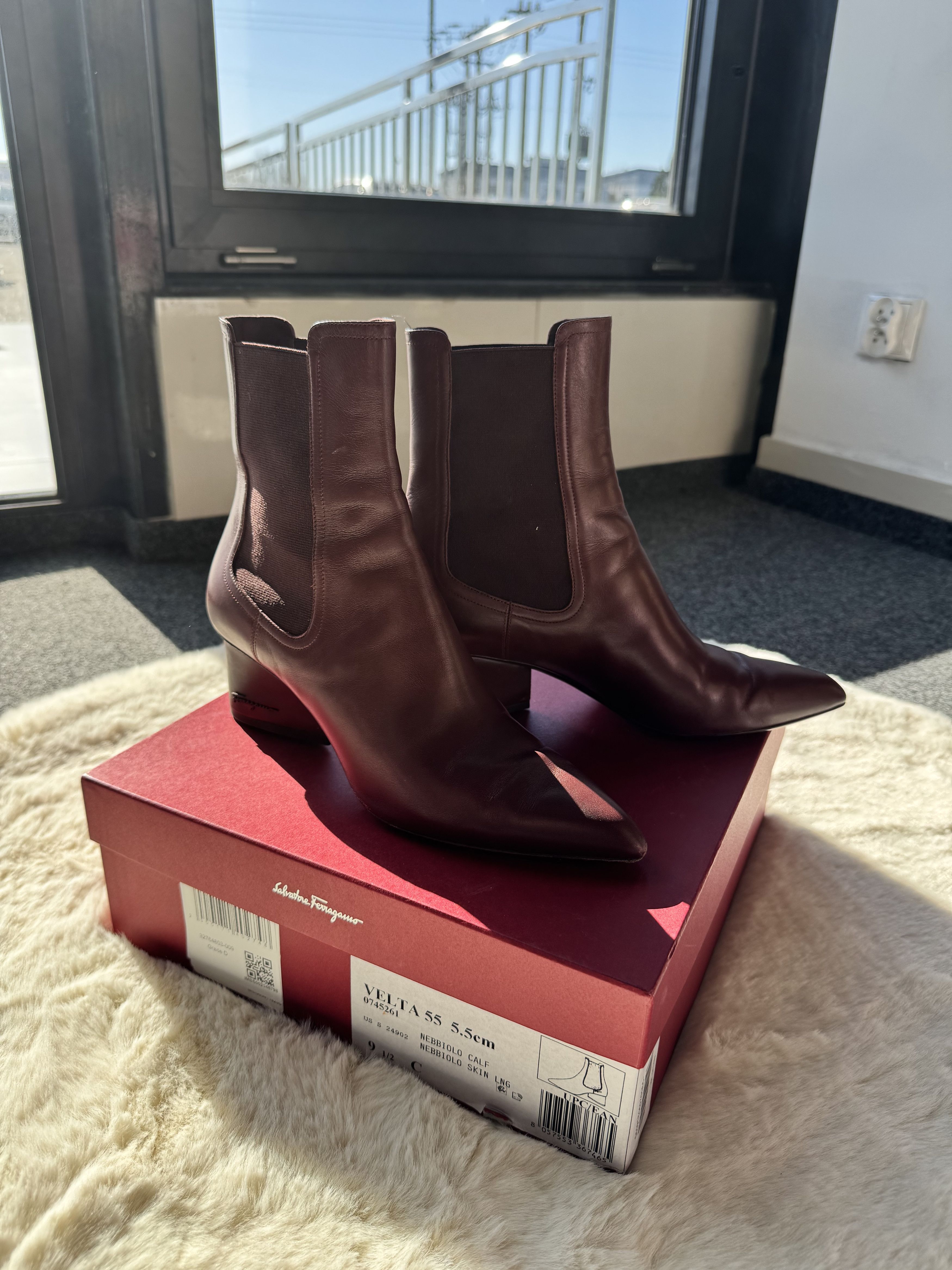 Salvatore Ferragamo Salvatore Ferragamo Velta 55 - burgundy leather ankle boots Size US 9.5 / IT 39.5 - 11 Thumbnail
