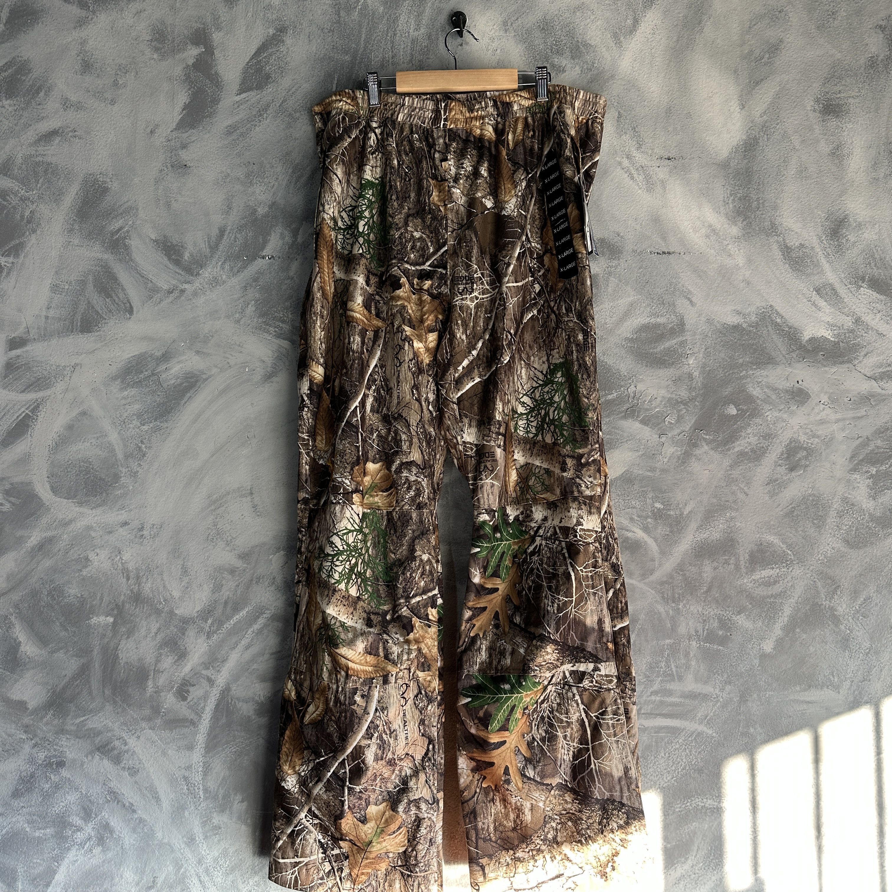 Realtree HOT SHOT Pants Men’s XL Realtree Camo Performance Size US 36 / EU 52 - 1 Thumbnail