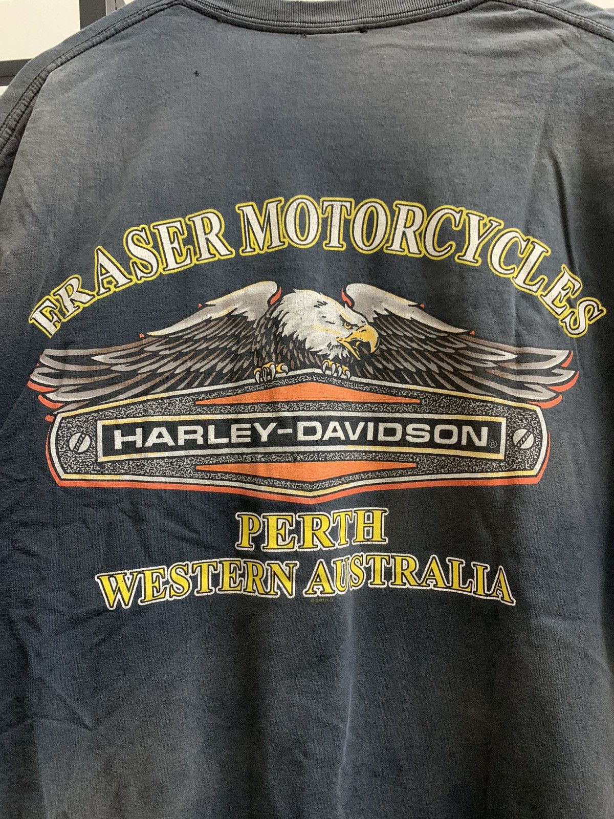 Harley Davidson × Vintage 🔥HOT🔥VINTAGE FADED HARLEY DAVIDSON AUSTRALIA FLAG WING TEE Size US XL / EU 56 / 4 - 8 Thumbnail