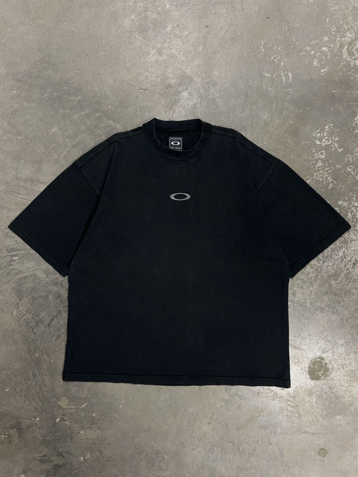 Oakley 90s Vintage Oakley Software T-Shirt Embroidered Logo Size US L / EU 52-54 / 3 - 1 Thumbnail