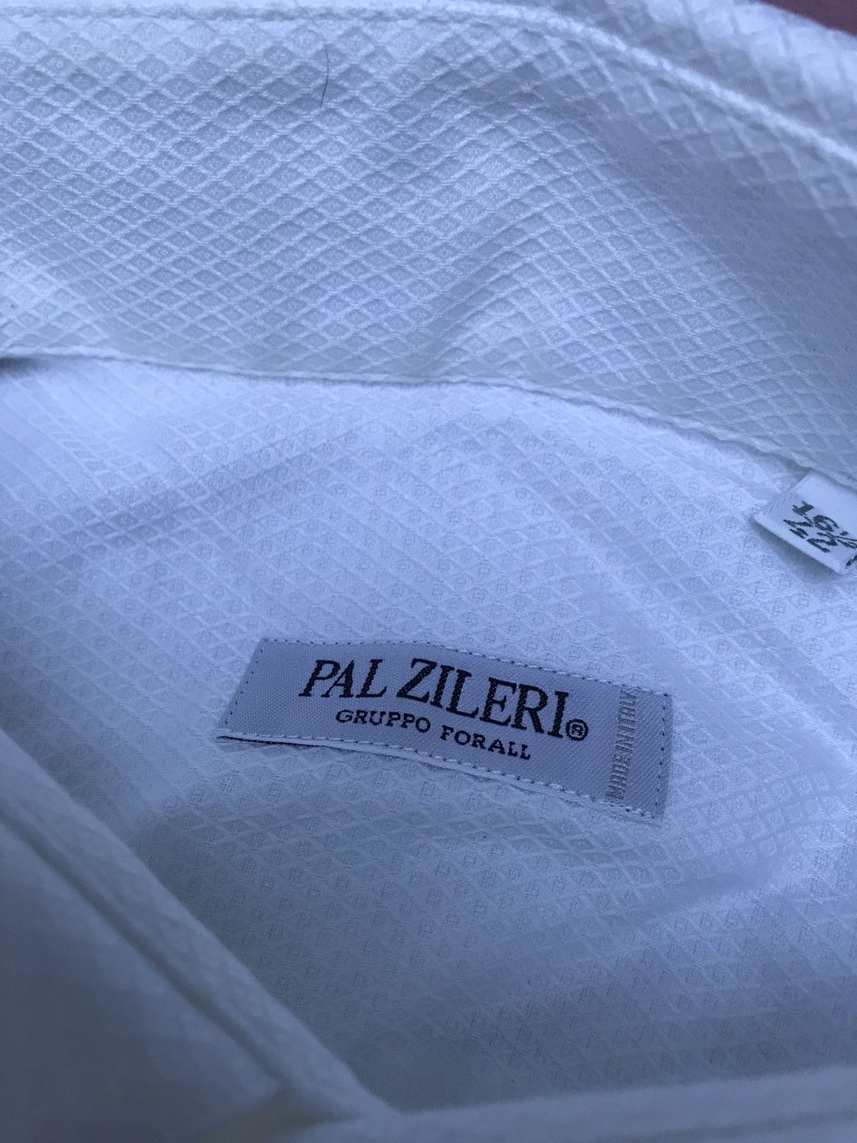 Pal Zileri PAL ZILERI WHITE TUXEDO BUTTON UP, MOTHER OF PEARL BUTTONS Size 42R - 1 Thumbnail
