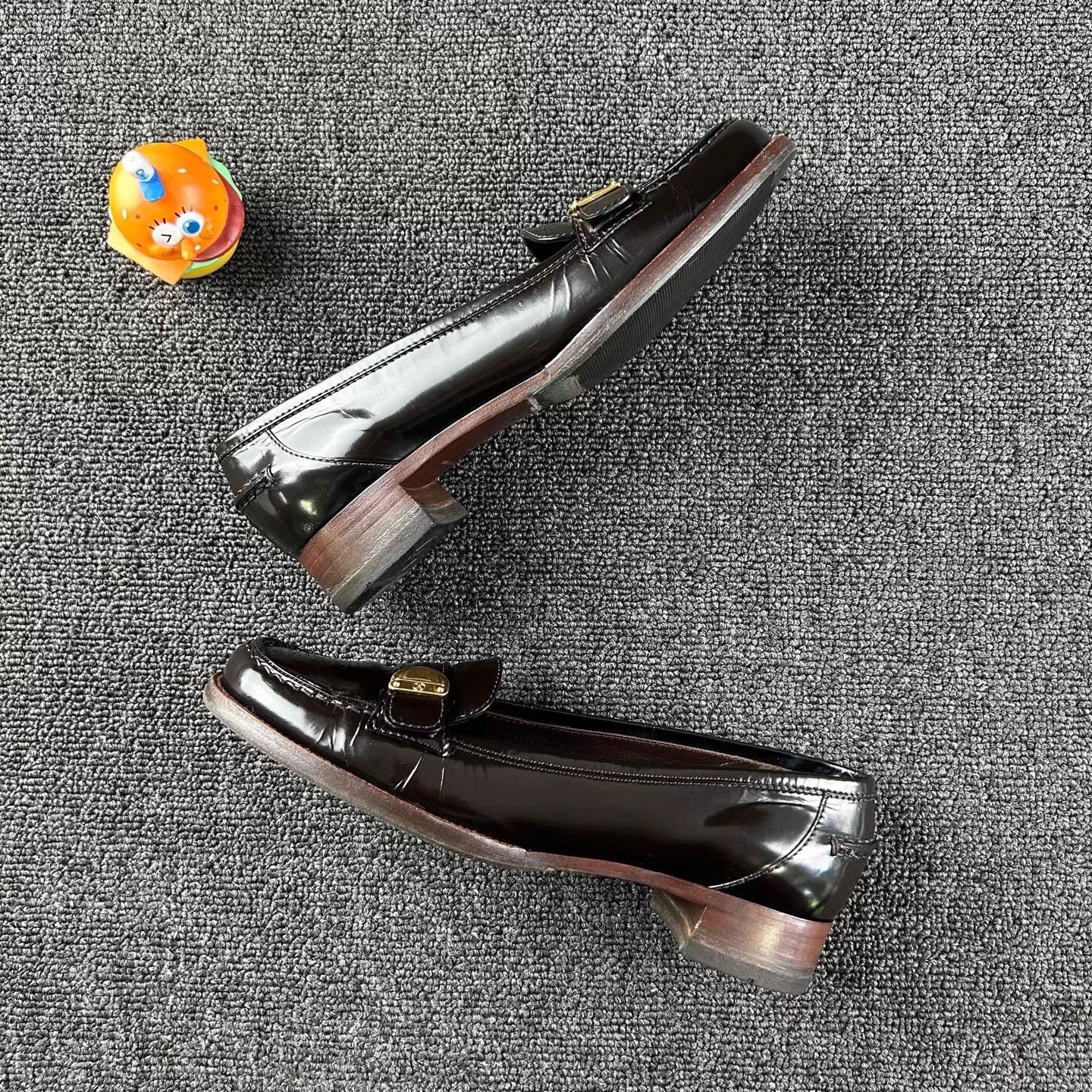Louis Vuitton LV Black Loafers Size 36 Size US 5 / IT 35 - 3 Thumbnail
