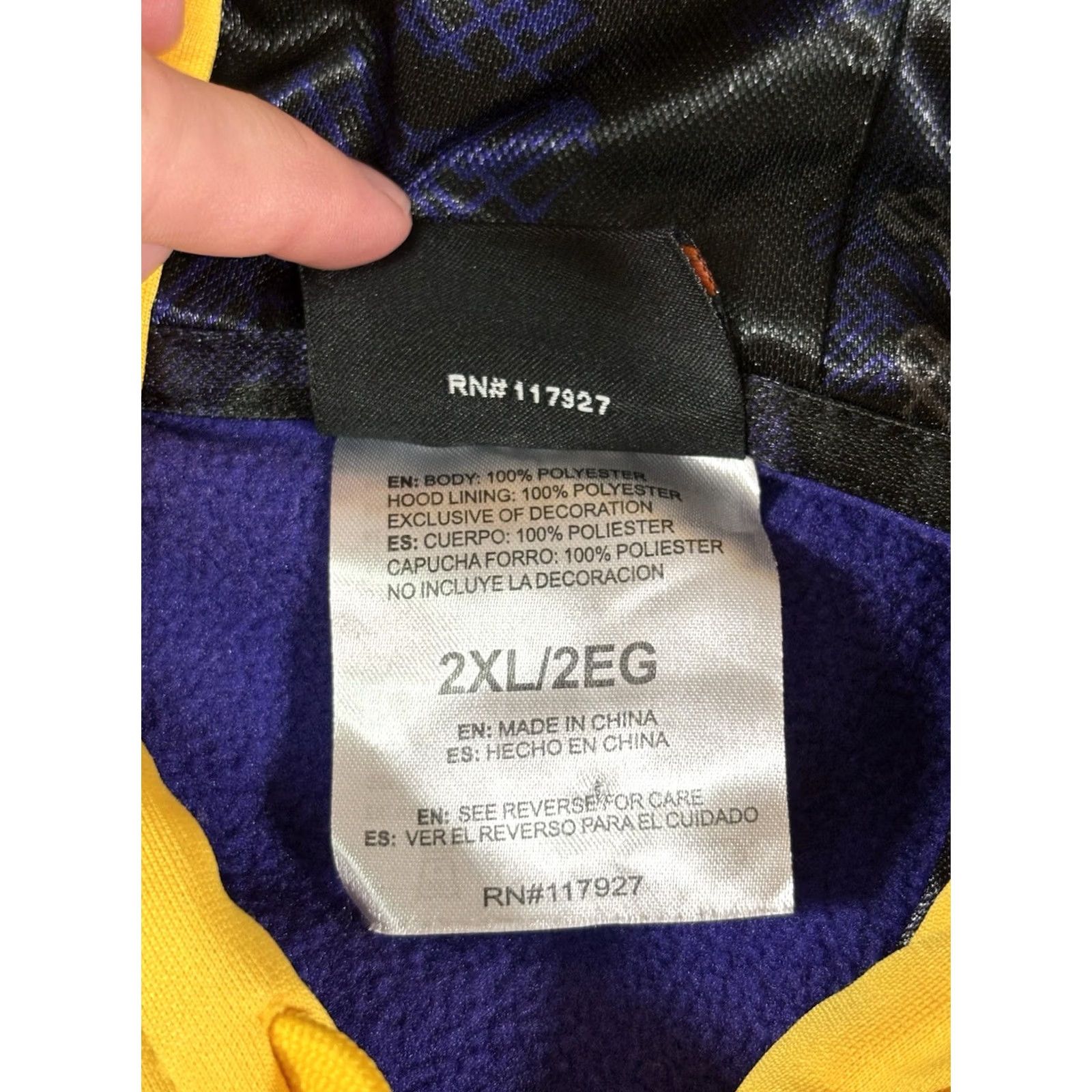 Vintage VINTAGE AND1 Sweatshirt Hoodie Men's XL Purple Gold Fleece Logo Pockets Basketball Size US XL / EU 56 / 4 - 7 Thumbnail