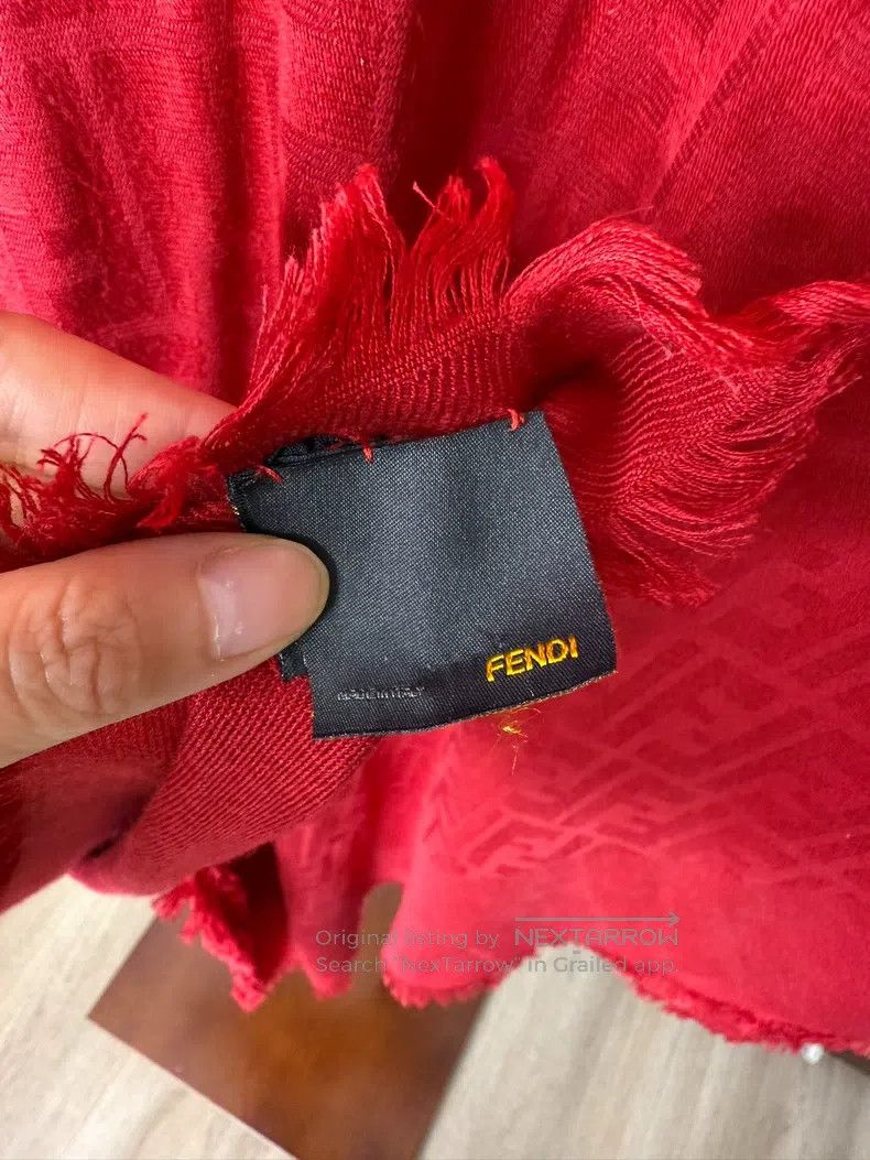 Fendi Fendi Fur Shawl Wrap with Classic Letter Logo Design Size ONE SIZE - 6 Thumbnail