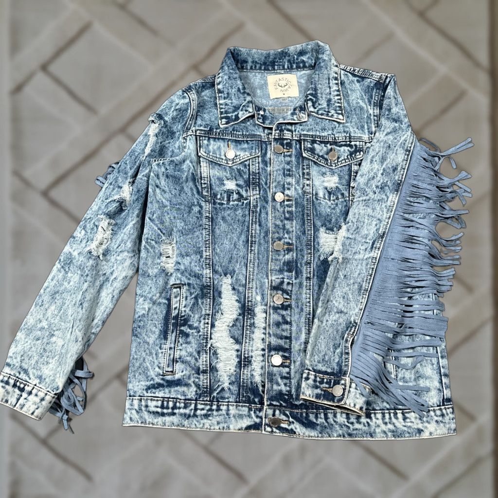 Denime VINTAGE Fantastic Fawn Denim Trucker Jacket Women’s Medium Blue Acid Wash Fringe Western 90s Casual Size 32" / US 10 / IT 46 - 1 Thumbnail