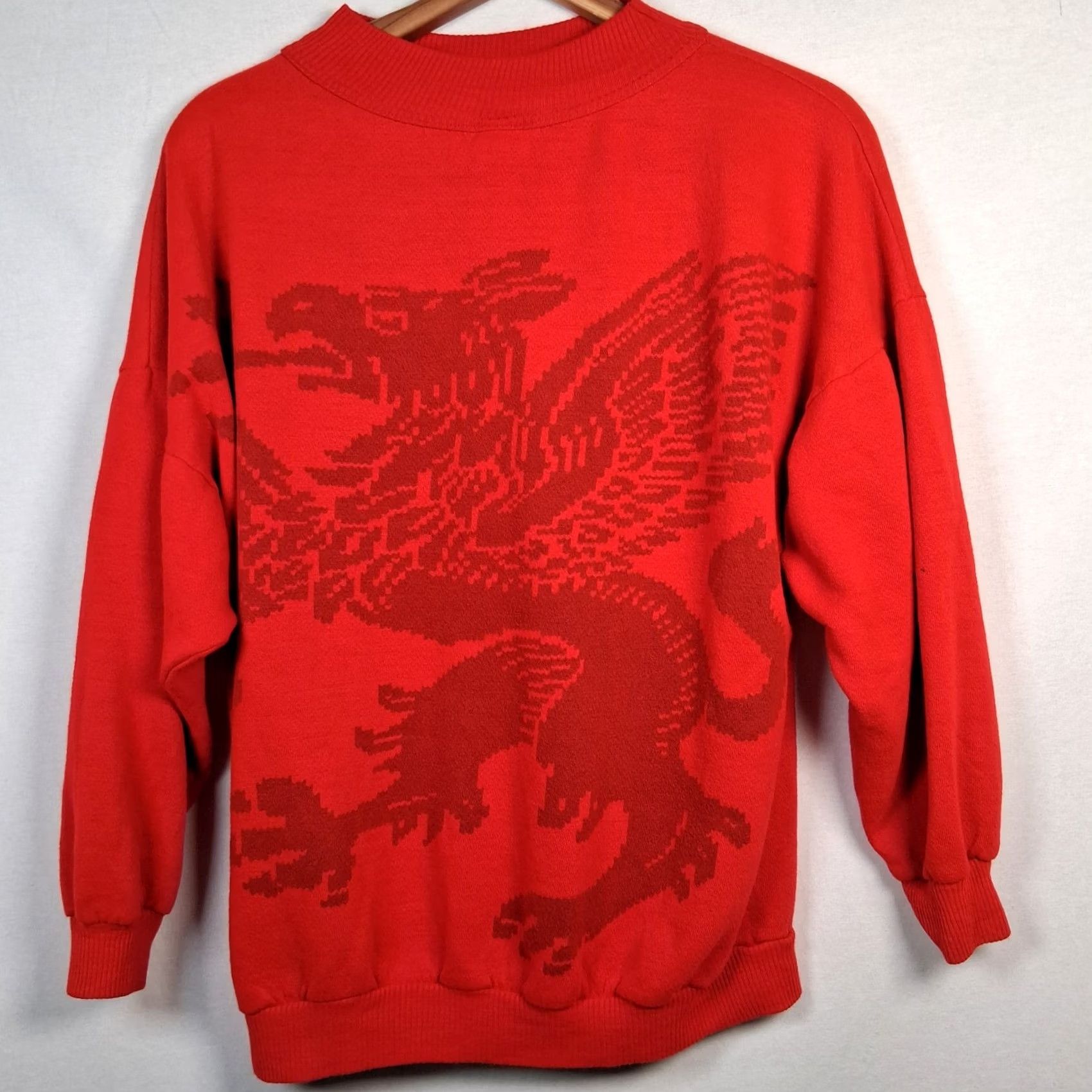 Griffin VINTAGE VA-HO Sweatshirt Small Women Red Mock Neck Griffin Pattern Pullover Knit Long Sleeve Autumn Winter Spring Cozyarna Size S / US 4 / IT 40 - 2 Thumbnail