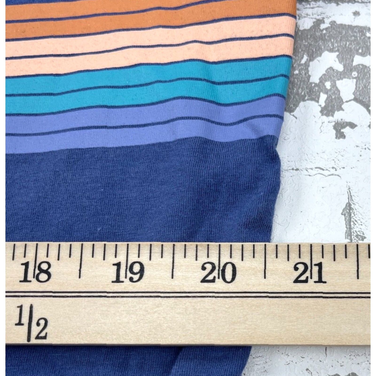 Patagonia Patagonia Shirt Men Small Blue Tee Organic Cotton Heart Beat Wave Adult Outdoor Shirt Mens Size US S / EU 44-46 / 1 - 7 Thumbnail