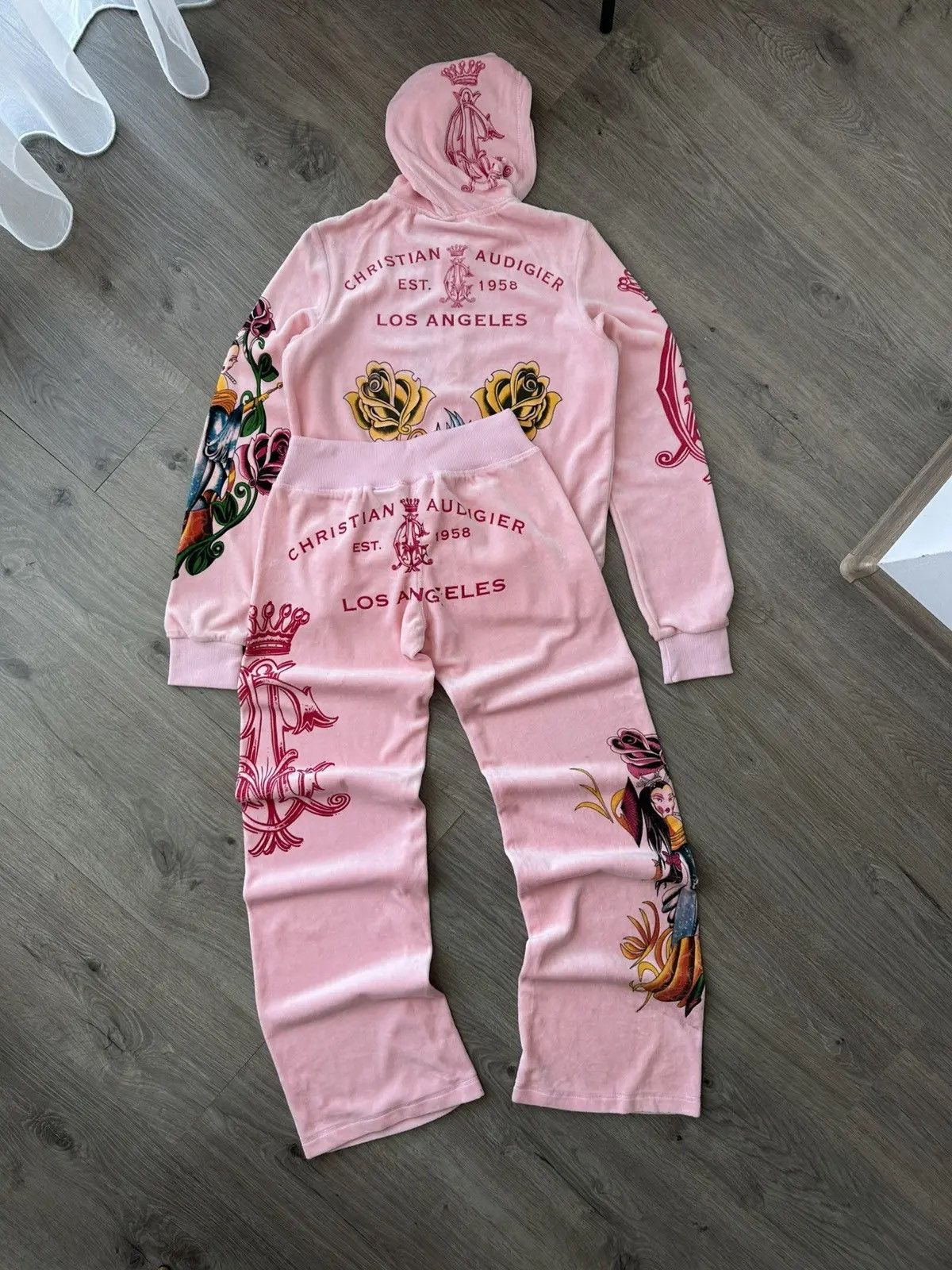 Ed Hardy Vintage Ed Hardy Christian Audigier Pink Velour Tracksuit Size US L / EU 52-54 / 3 - 11 Thumbnail