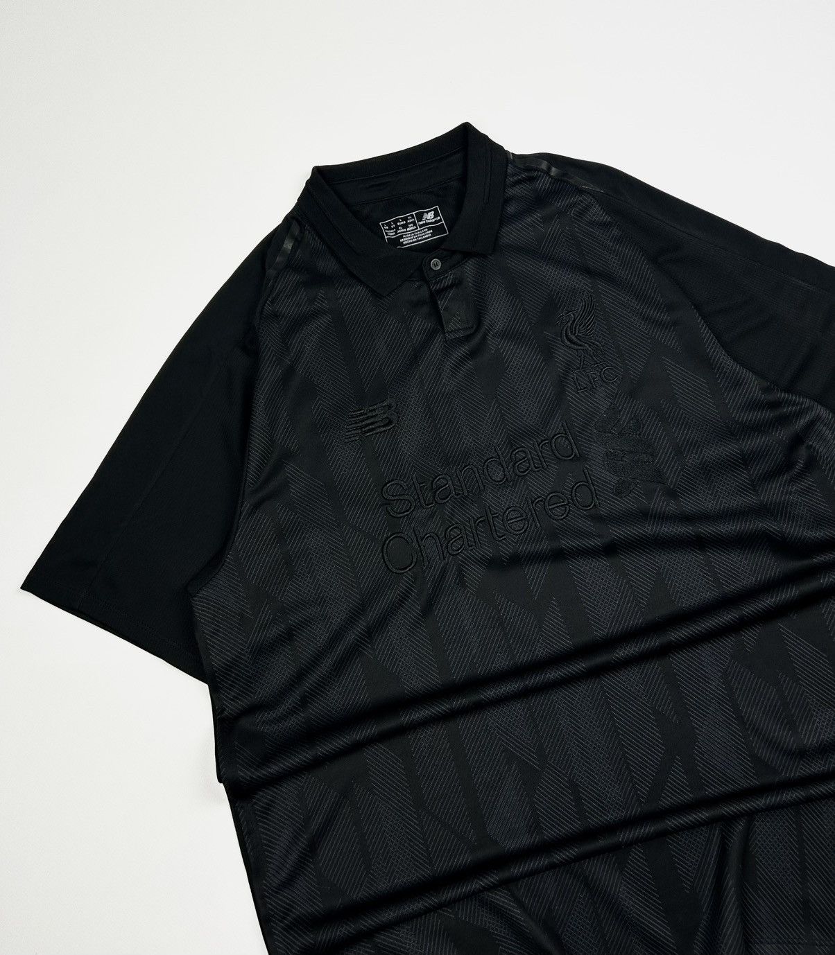 New Balance Limited Edition New Balance Liverpool FC Blackout Jersey Size US L / EU 52-54 / 3 - 3 Thumbnail