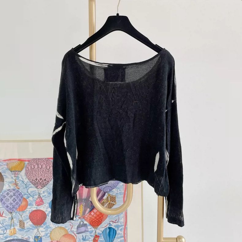 Prada Prada Black cashmere knitted long sleeves Size S / US 4 / IT 40 - 2 Thumbnail