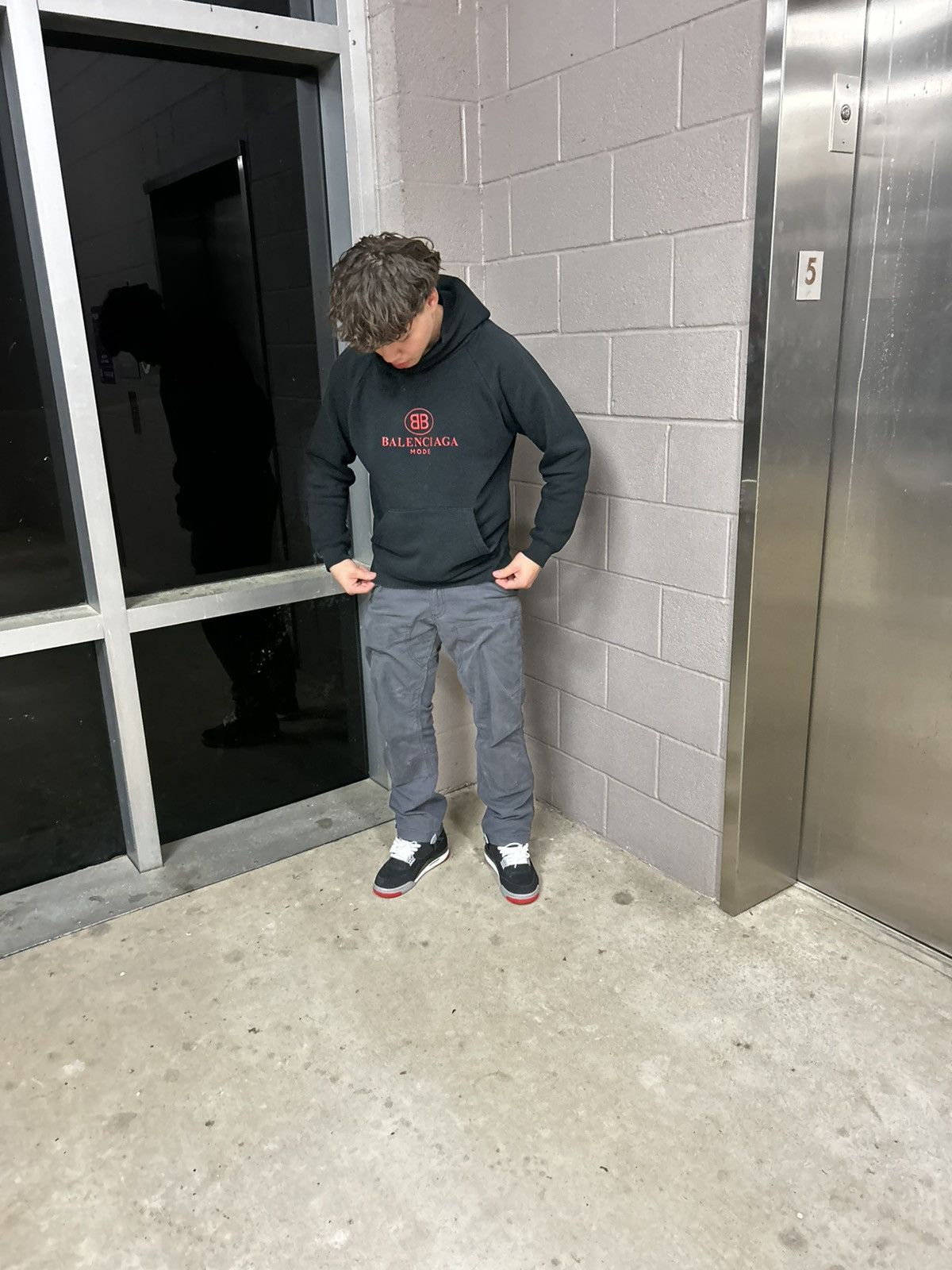 Balenciaga Old school BB Balanciaga mode hoodie Size US M / EU 48-50 / 2 - 8 Thumbnail
