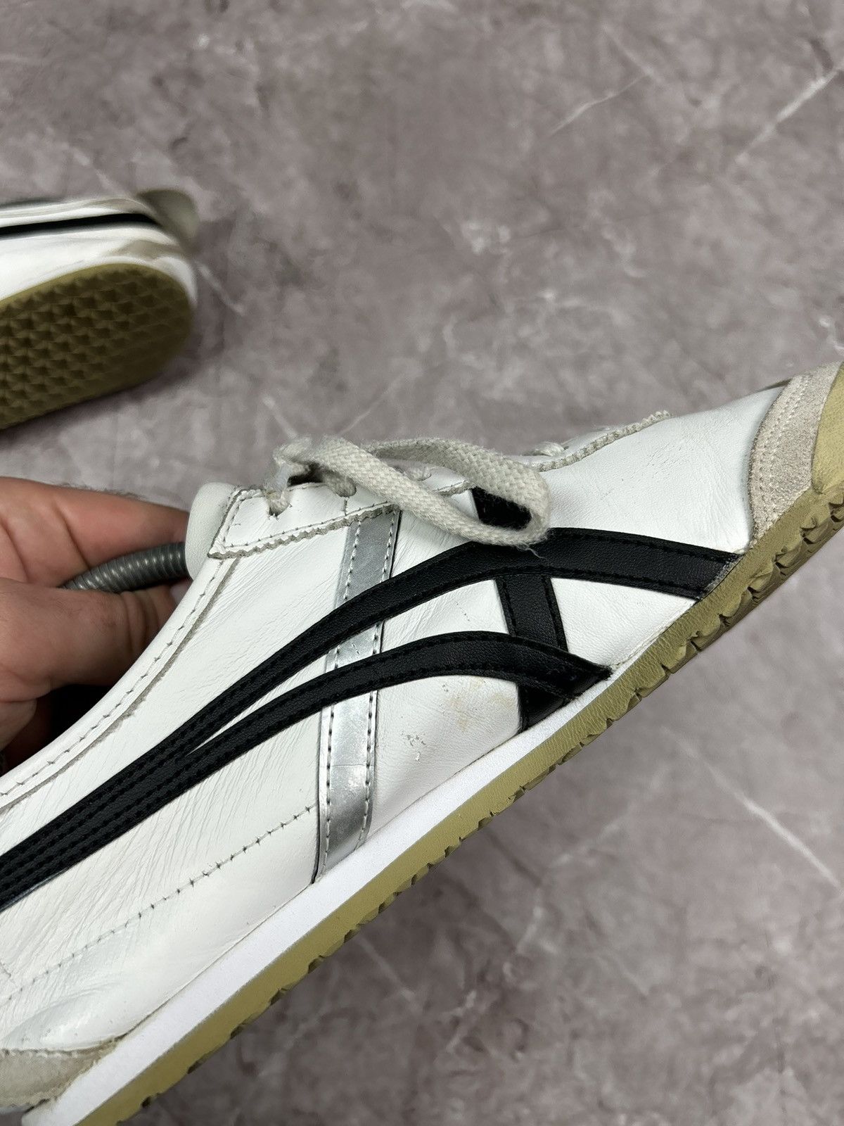 Asics Vintage Shoes Onitsuka Tiger Mexico 66 Kill Bill Size: 39 Size US 6 / EU 39 - 10 Thumbnail