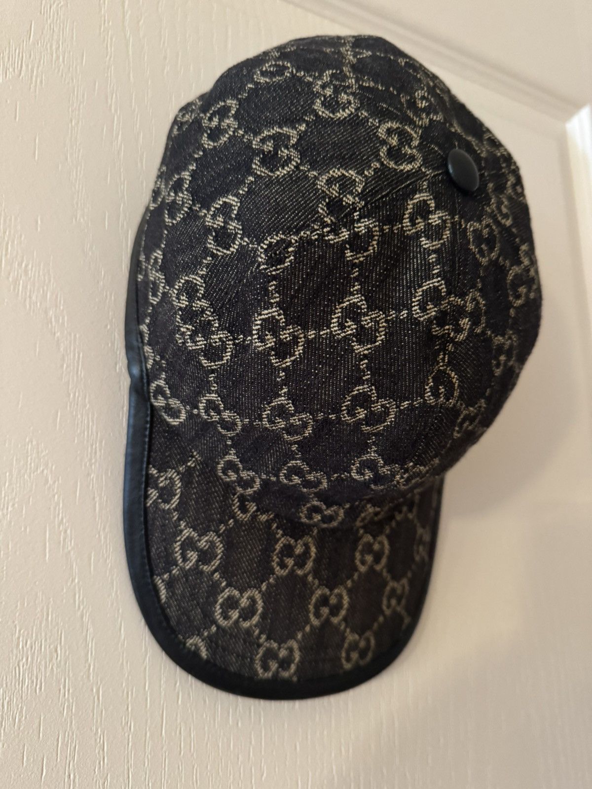 Gucci (S) Black Gucci “Flannel” Baseball hat Size ONE SIZE - 1 Thumbnail