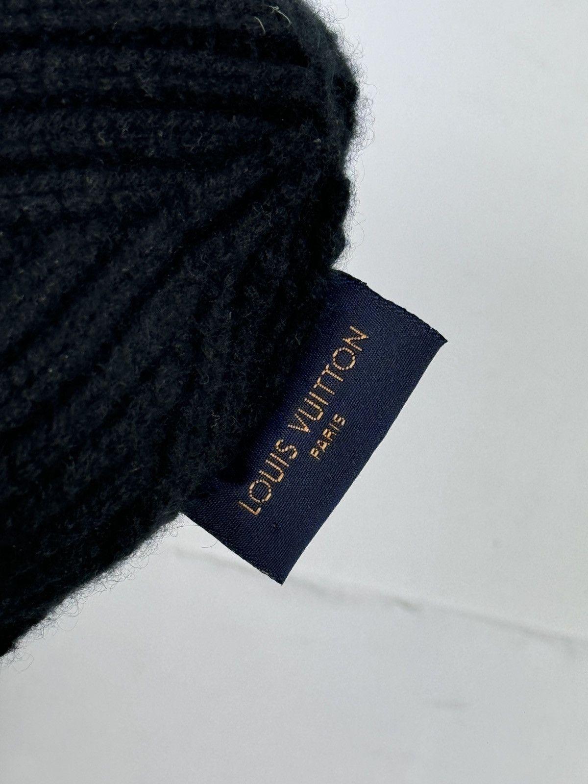 Louis Vuitton LOGO BEANIE Size ONE SIZE - 5 Thumbnail