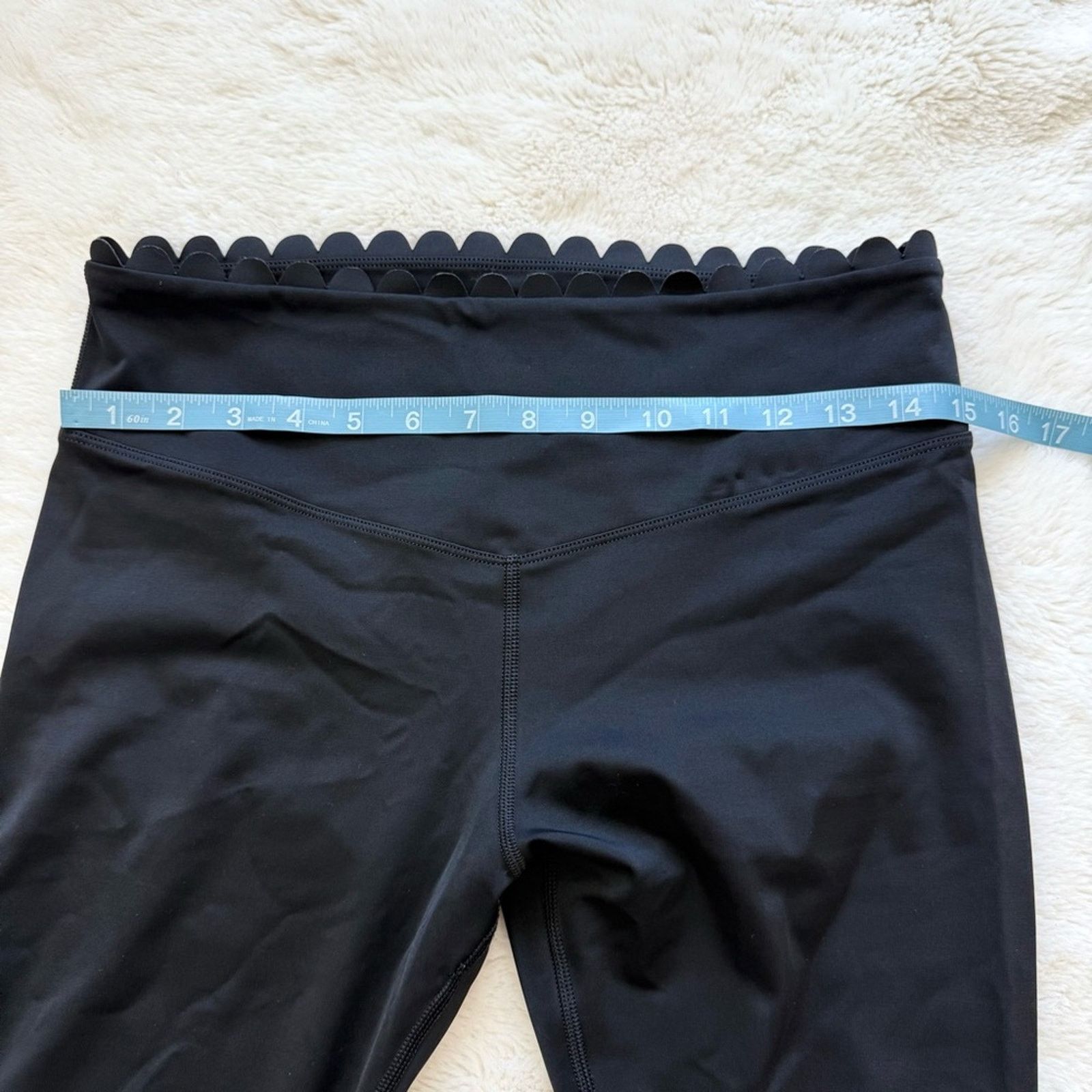 Other L’URV women capri black leggings size M Size 28" / US 6 / IT 42 - 6 Thumbnail