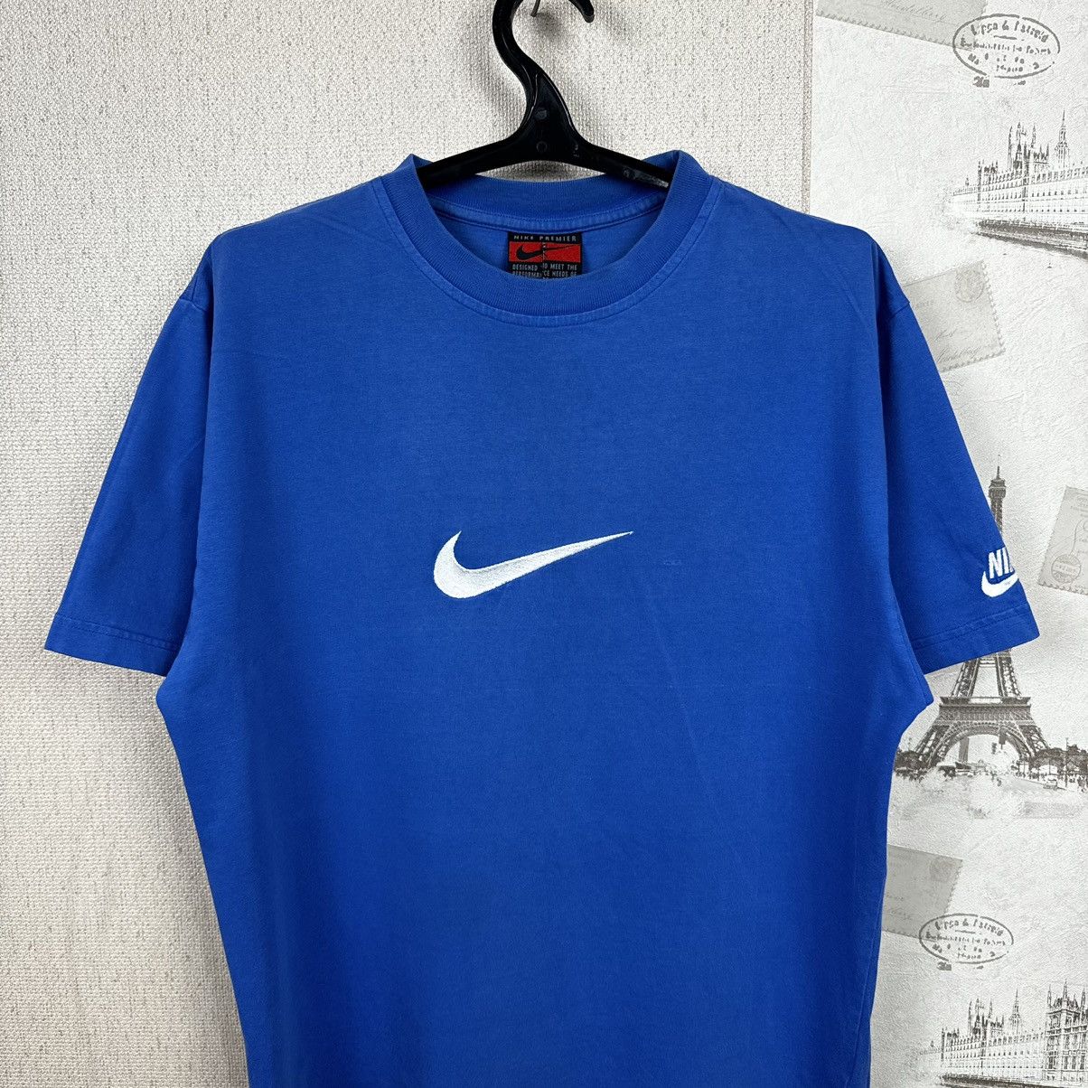 Nike × Vintage Vintage 90s Nike Premier T shirt Blue Centre Logo M Size US M / EU 48-50 / 2 - 7 Thumbnail