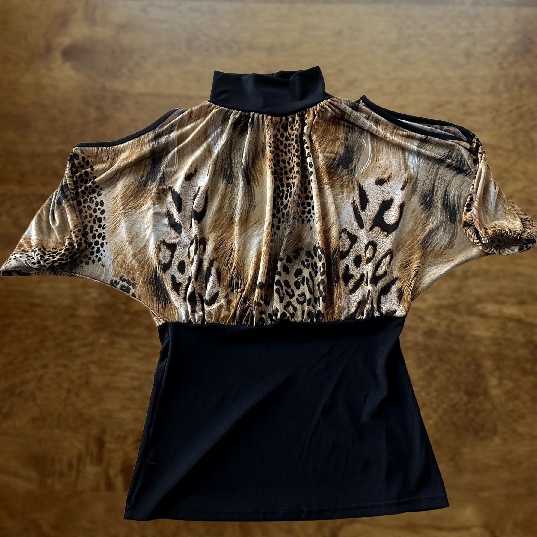 Vintage Y2K Say Anything Blouse Womens Medium Leopard Print Mock Neck Cold Shoulder Top Size M / US 6-8 / IT 42-44 - 1 Thumbnail