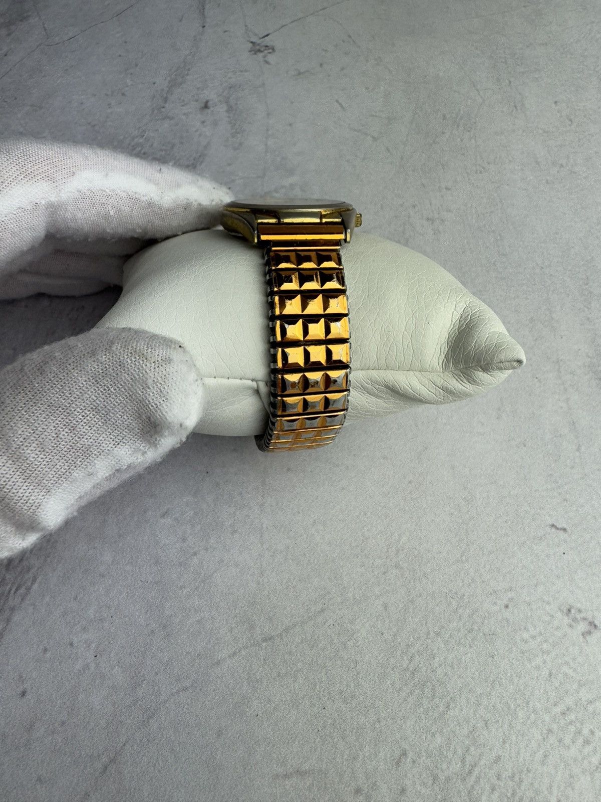 Japanese Brand × Vintage Q&Q Watch Men’s Vintage Size ONE SIZE - 2 Thumbnail