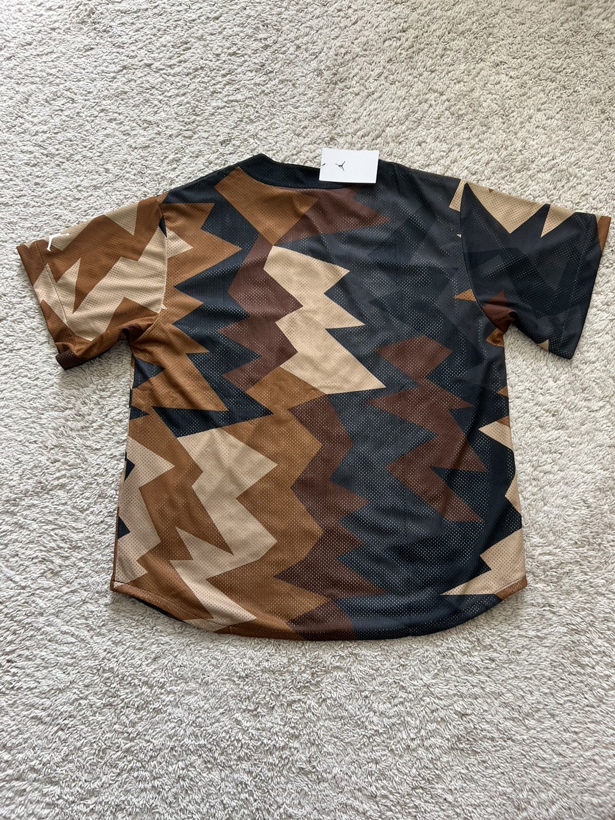 Jordan Brand Nike Jordan Essential Jersey Baseball Style Size US L / EU 52-54 / 3 - 9 Thumbnail