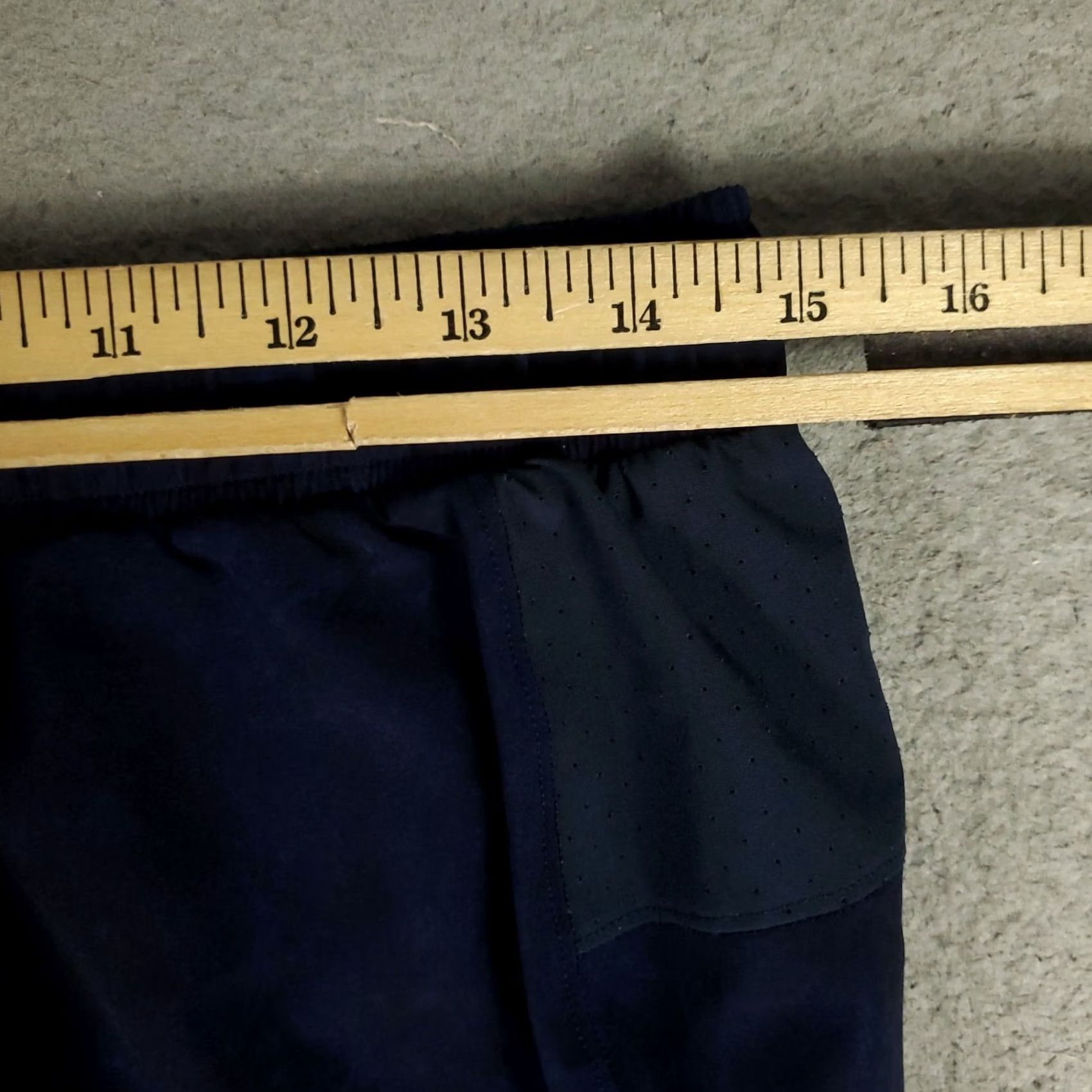 Lululemon Lululemon Shorts Mens Size Large Navy Blue Surge Lined Lace Tie Stretch Athletic Activewear Pockets Regular Size US 33 - 4 Thumbnail