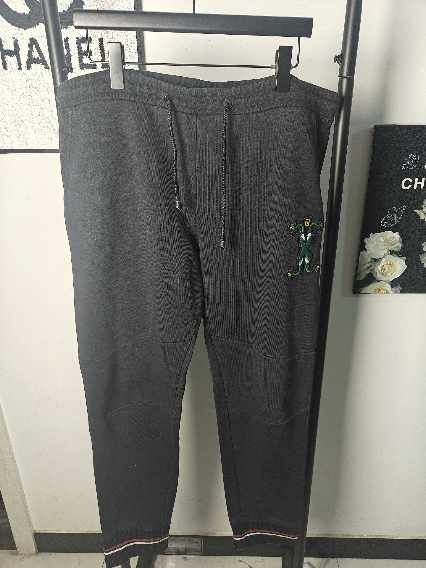 Fendi Fendi Embroidered Graphic White Casual Pants 34 Men Size US 34 / EU 50 - 1 Thumbnail
