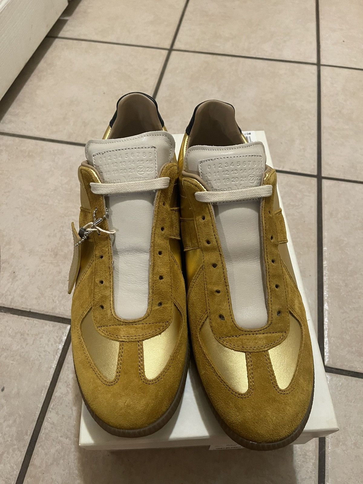 Maison Margiela Maison Margiela Gold Replica GAT F/W 2018 Size US 11 / EU 44 - 5 Thumbnail