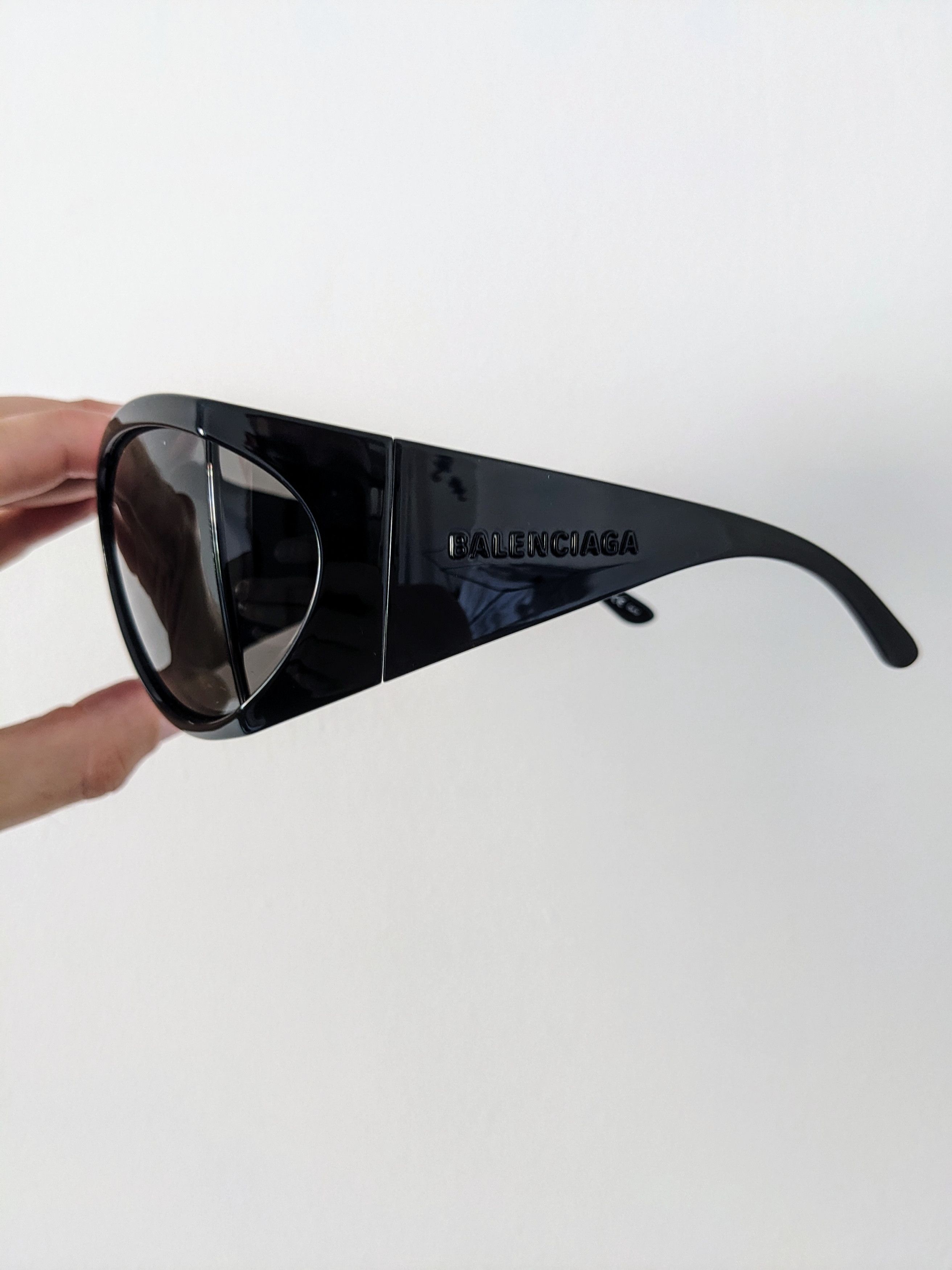 Balenciaga Black Void Butterfly Sunglasses Size ONE SIZE - 1 Thumbnail