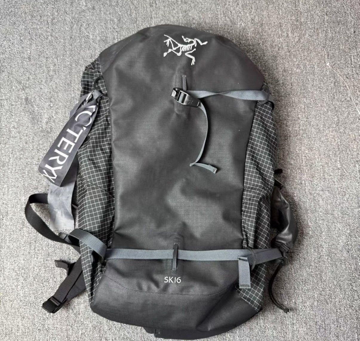 Arc'teryx Arcteryx Mistral 16L Side Messenger Bag | Grailed