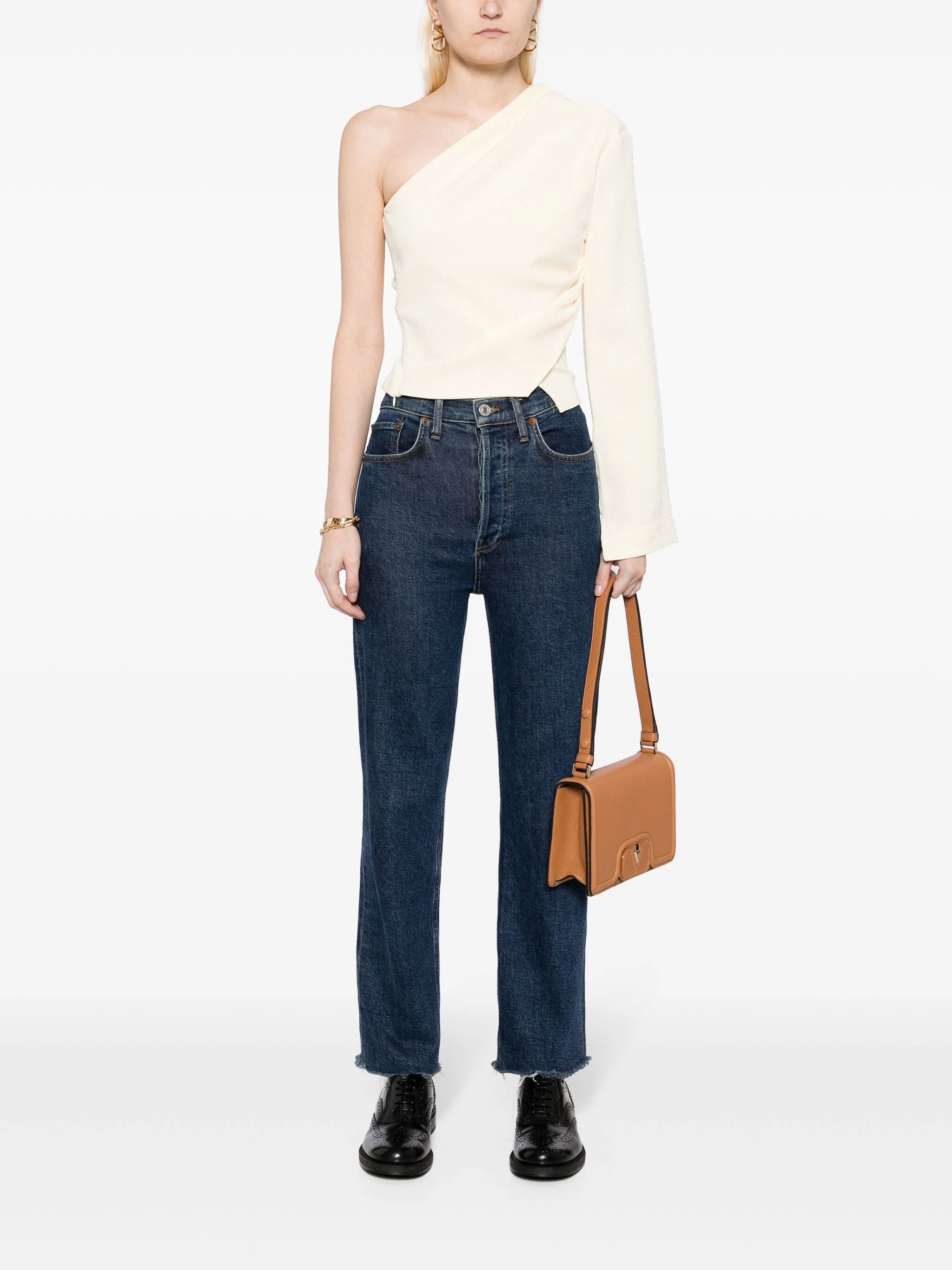 o1s22i1n0924 Size: OS / Vlogo Shoulder Bag in Brown