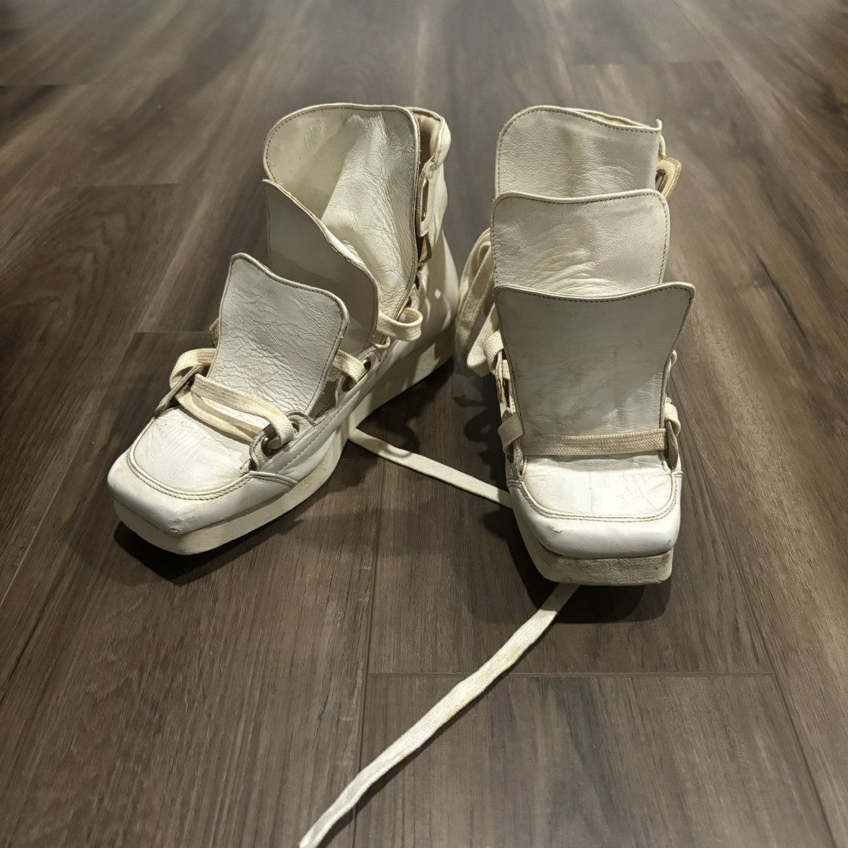 Vivienne Westwood Vivienne Westwood aw84 “witches” 3 tongue