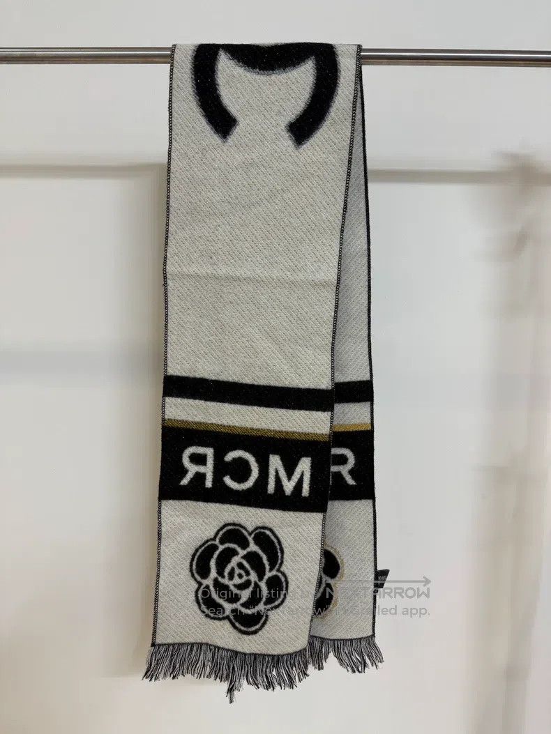 Chanel Chanel Camelia black and white colour-matched scarf Size ONE SIZE - 3 Thumbnail