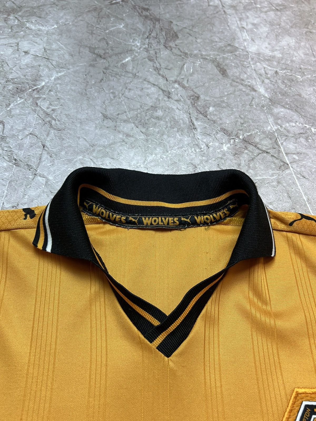 Puma × Vintage Vintage 1998 Wolverhampton Soccer Jersey size L Size US L / EU 52-54 / 3 - 13 Thumbnail