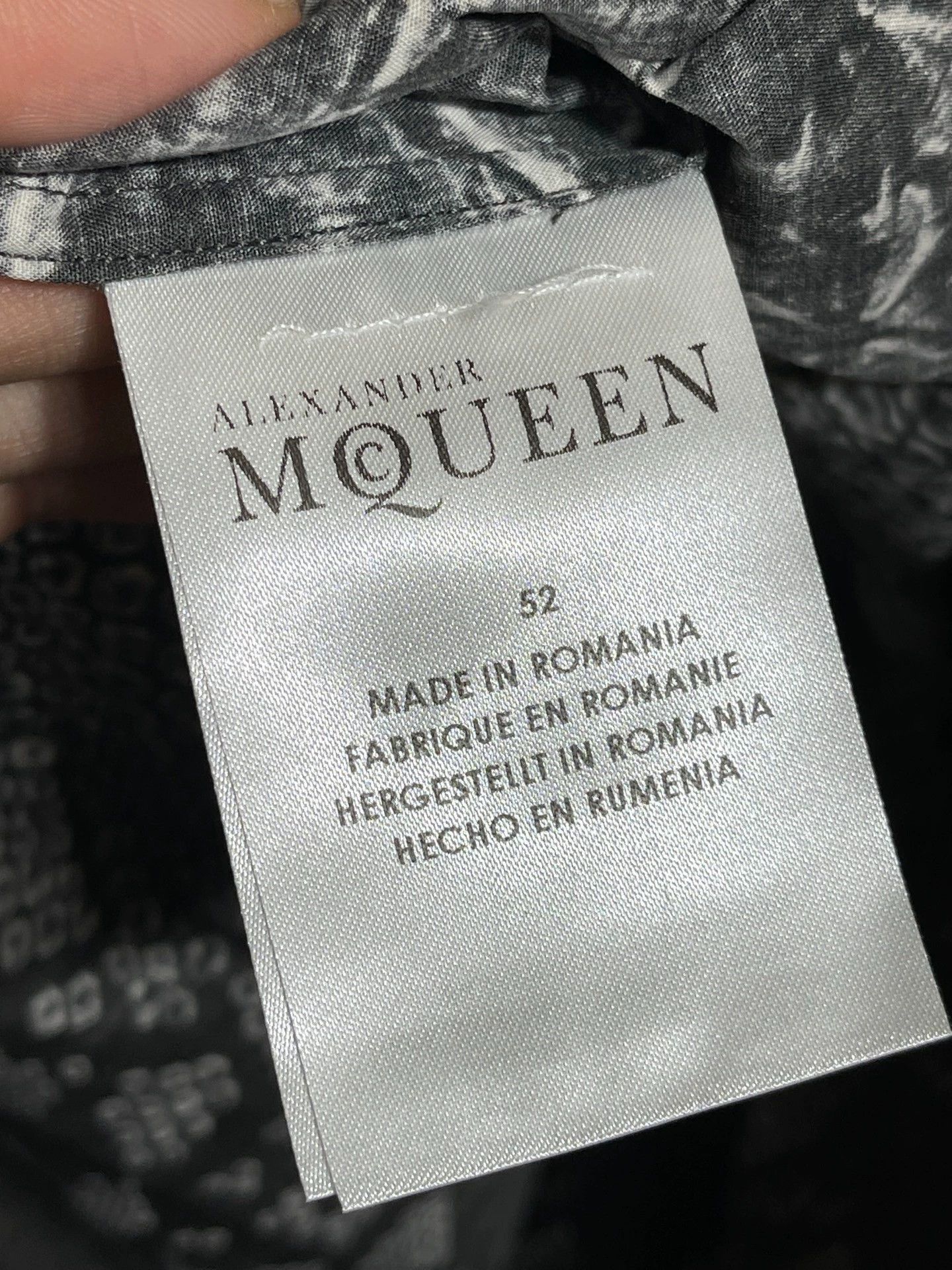 Alexander McQueen Alexander Mcqueen Snakeskin Slim Short Shirt 52 Size US L / EU 52-54 / 3 - 6 Thumbnail