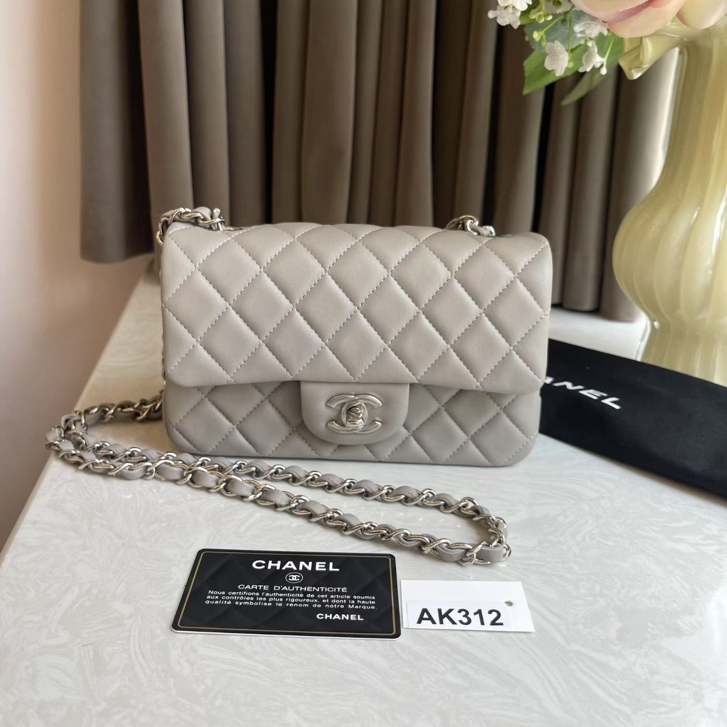 Chanel Pre-loved Bag Very good condition Size ONE SIZE - 1 Thumbnail