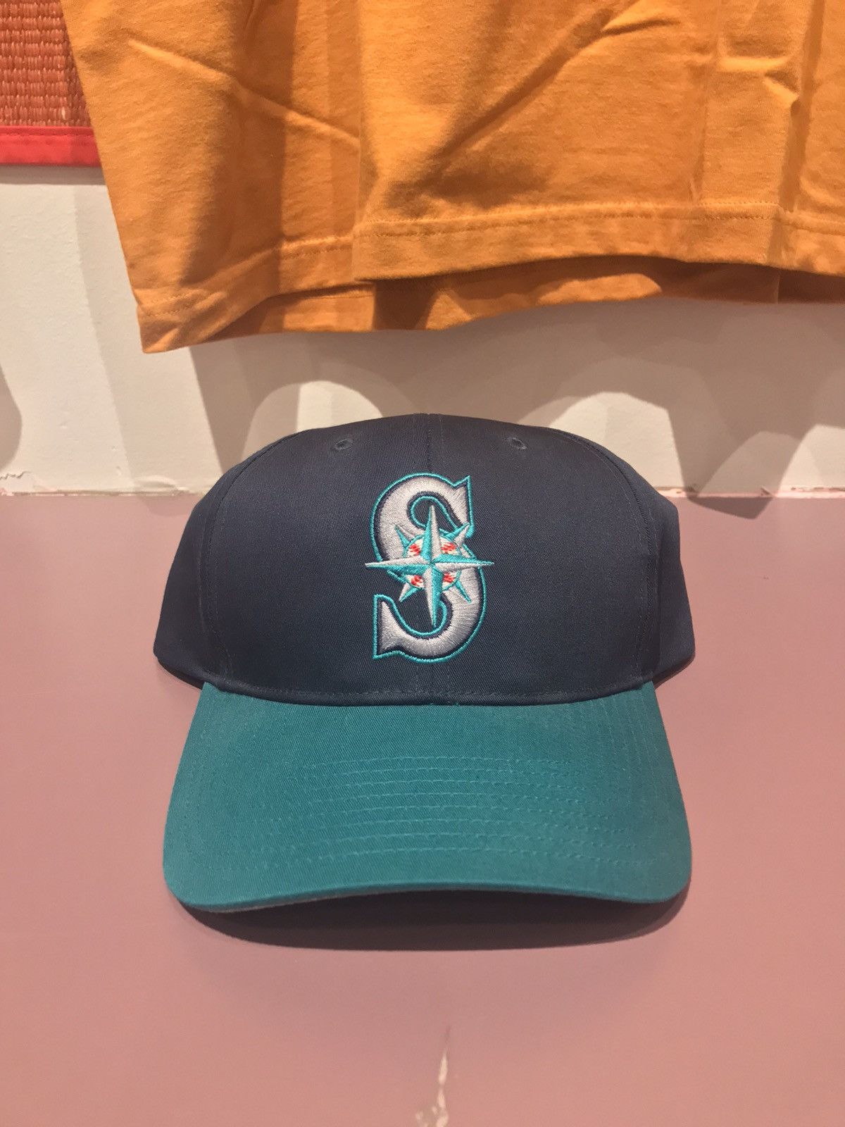 Vintage Deadstock 90s vintage retro Seattle mariner MLB snapback hat