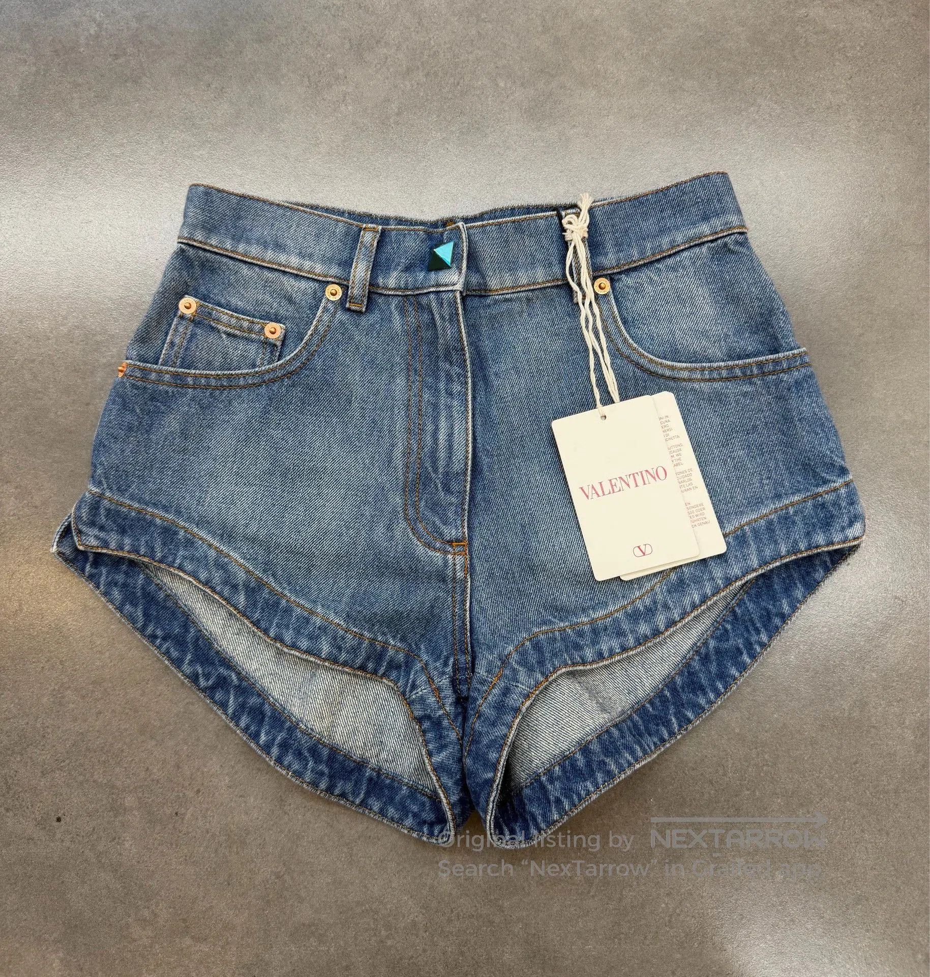 Valentino VALENTINO New Denim Shorts. Size 25" / US 0 / IT 36 - 1 Thumbnail