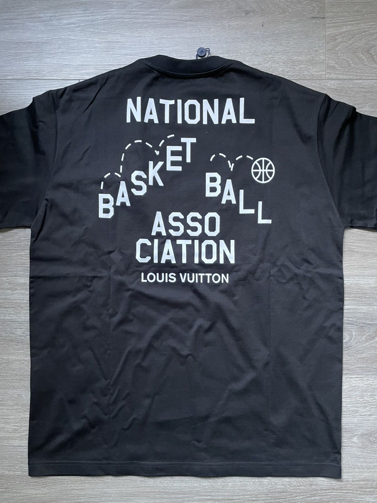Louis Vuitton × NBA Louis Vuitton NBA T-Shirt SS21 Black 1A8X0U Tee Size Large Size US L / EU 52-54 / 3 - 2 Thumbnail