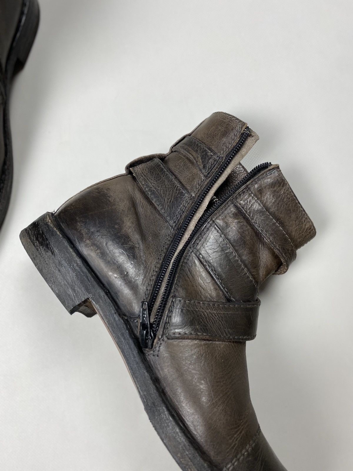 MoMA MOMA ladies avant-garde leather ankle biker boots size 38 Size US 8 / IT 38 - 22 Thumbnail
