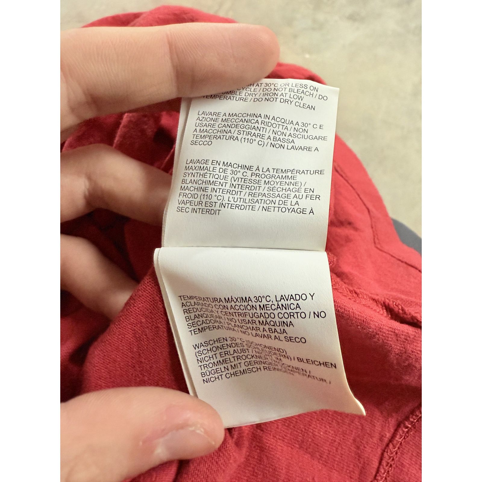 Off-White Off-White Tee White Red Purple Used Large Size US L / EU 52-54 / 3 - 7 Thumbnail