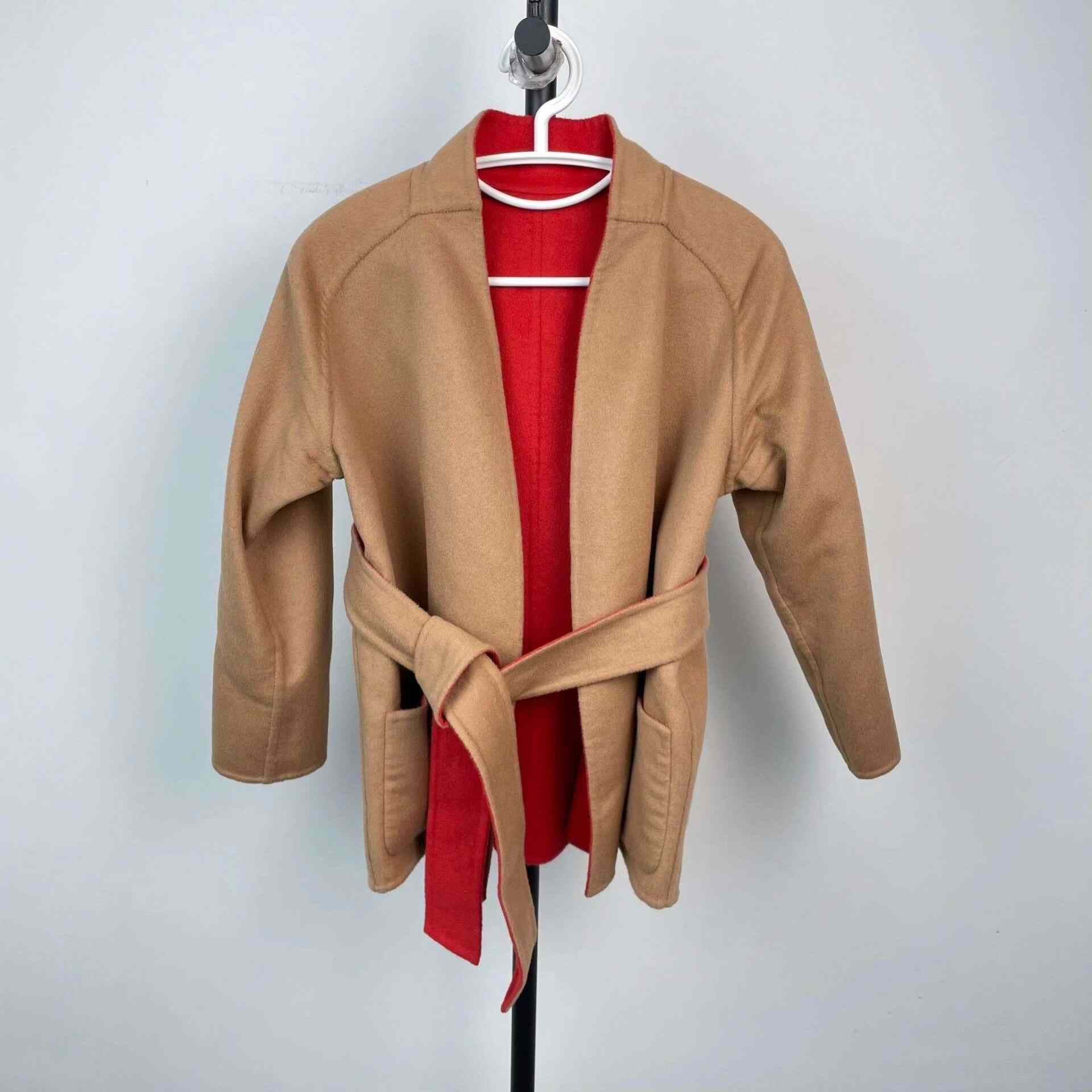 Max Mara Max Mara Wool Red Coat L Women Size L / US 10 / IT 46 - 1 Thumbnail