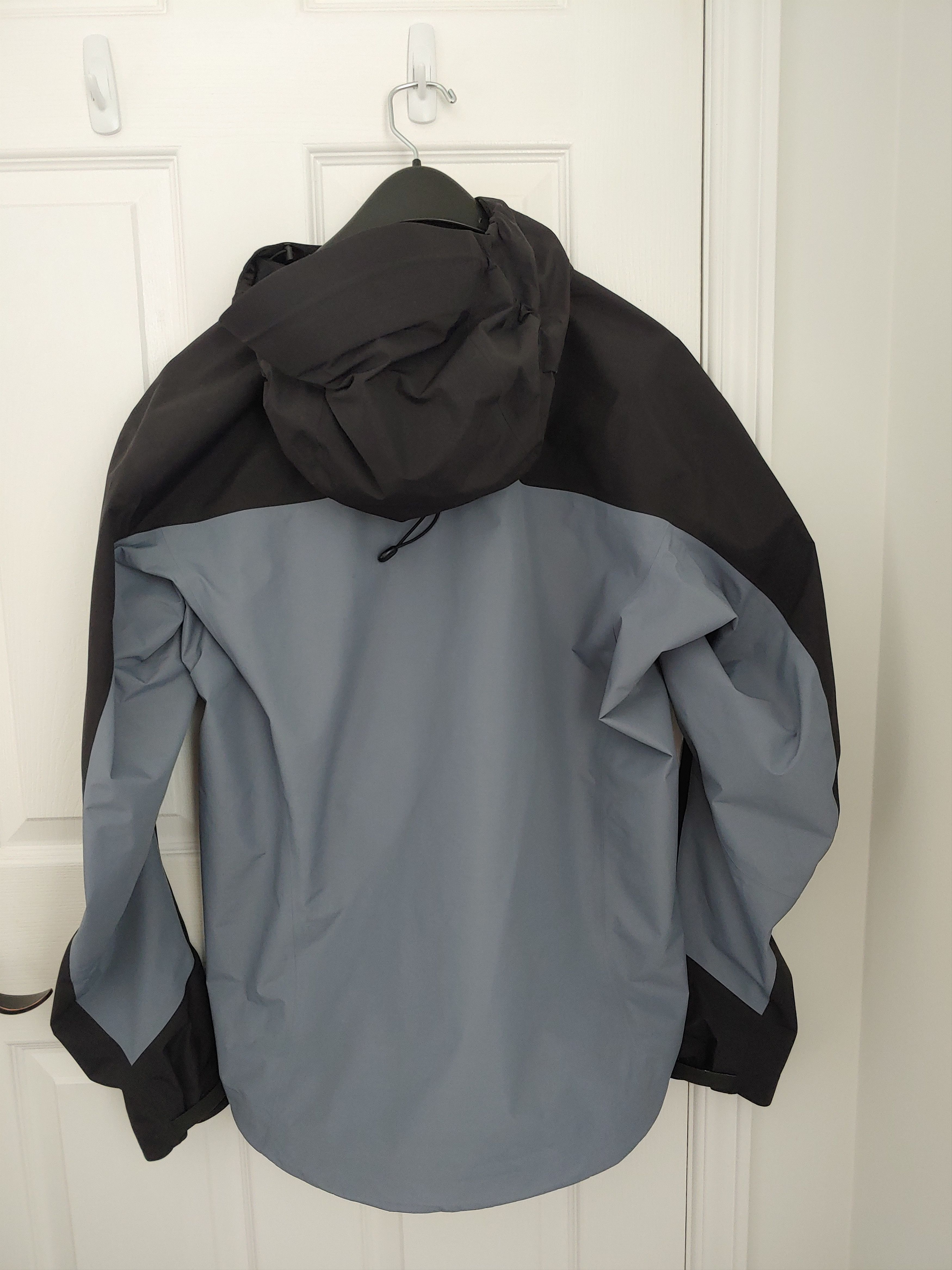 Arc'teryx Arcteryx x BEAMS Beta SL men's size medium Size US M / EU 48-50 / 2 - 2 Thumbnail