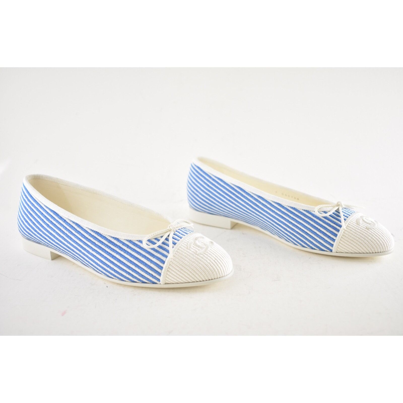 Chanel Chanel 24S Blue White Pinstripe Stripe CC Logo Bow Ballet Size US 7.5 / IT 37.5 - 6 Thumbnail