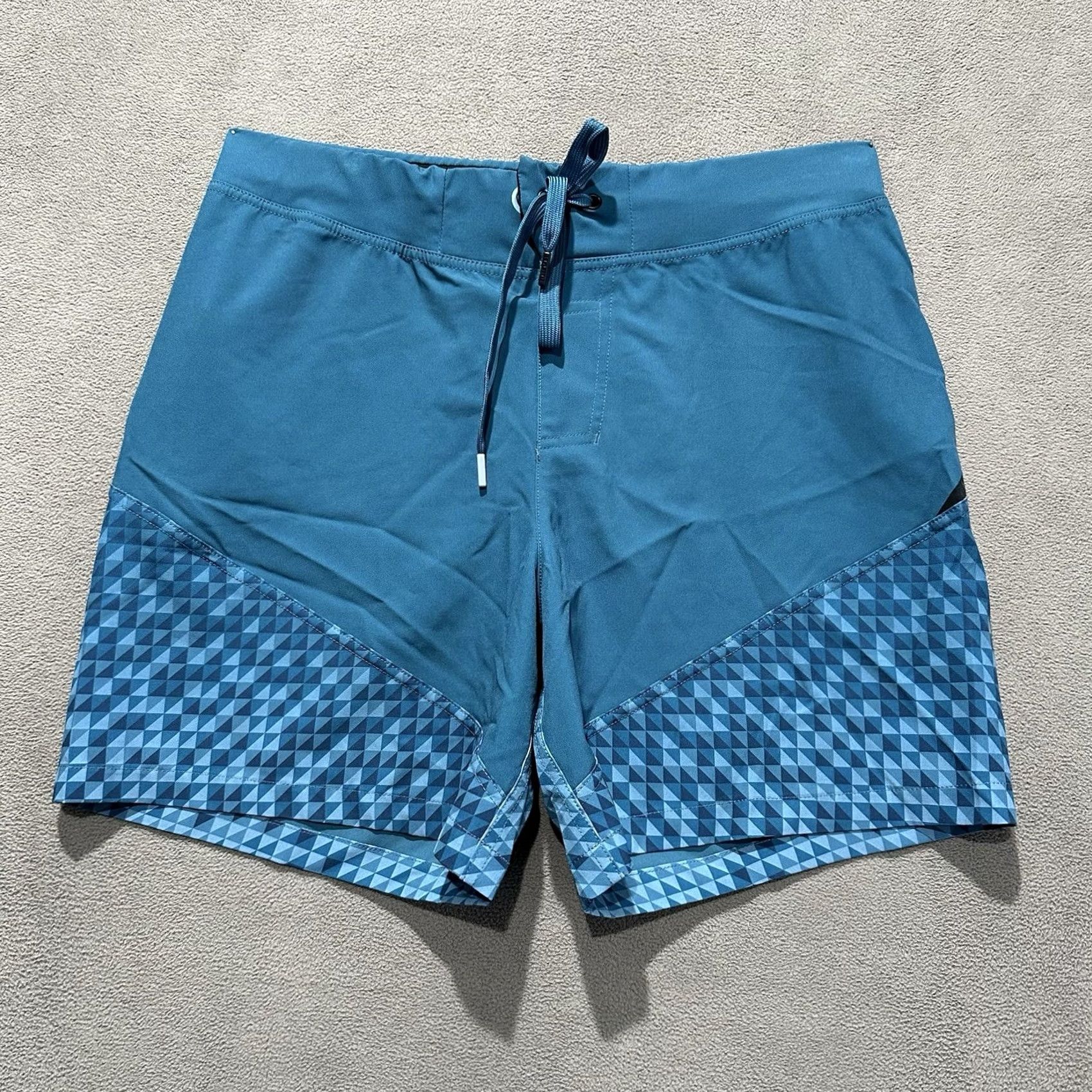 Vintage HYLETE Shorts Mens M Teal Geometric Quad Cut Performance Stretch EUC Size US 32 / EU 48 - 2 Thumbnail