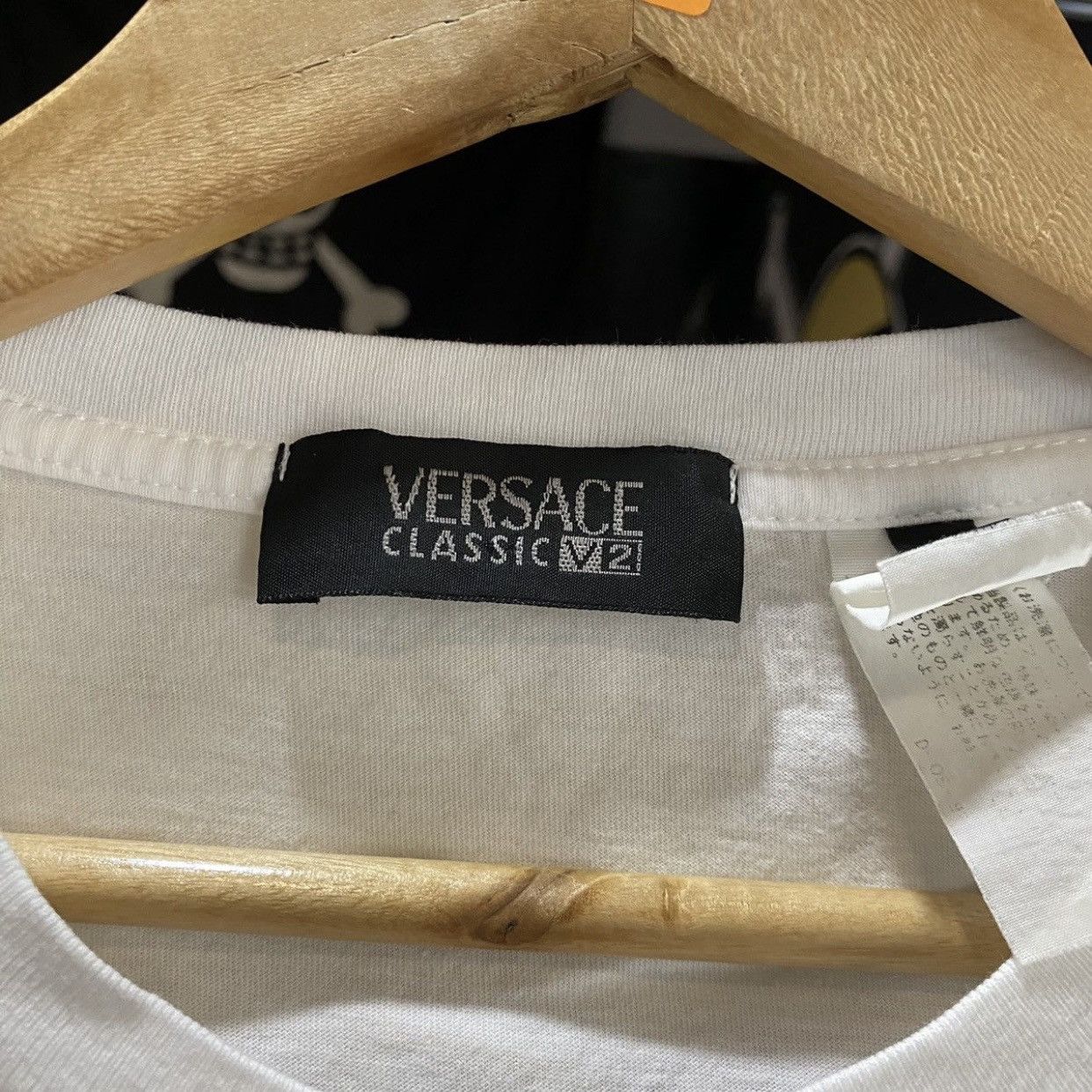 Versace Vintage Versace Classic V2 Graphic T-Shirt - Rare Design Size US XL / EU 56 / 4 - 7 Thumbnail