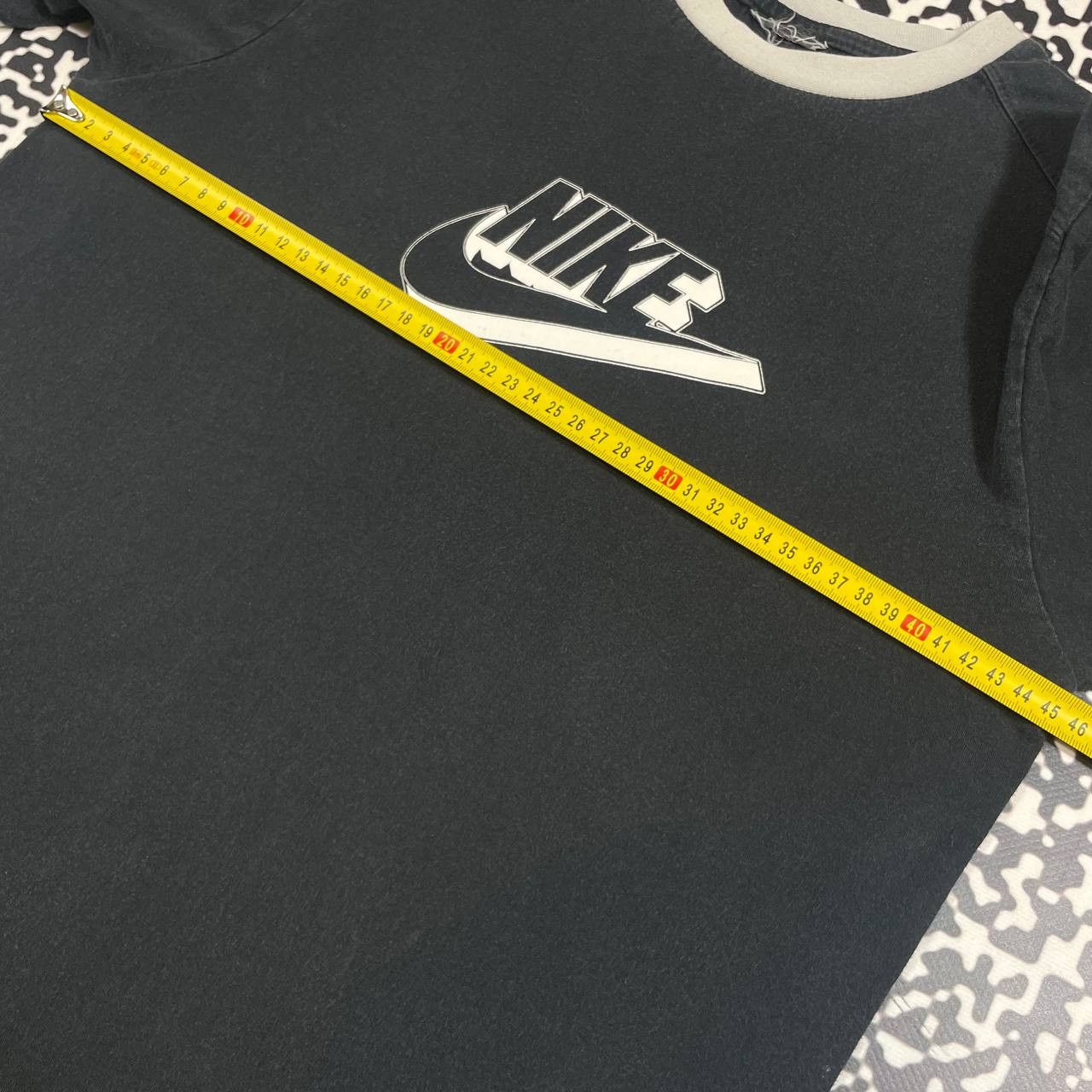 Nike Vintage Y2K Nike Swoosh Big Logo Retro Style Faded T-shirt Size M / US 6-8 / IT 42-44 - 14 Thumbnail